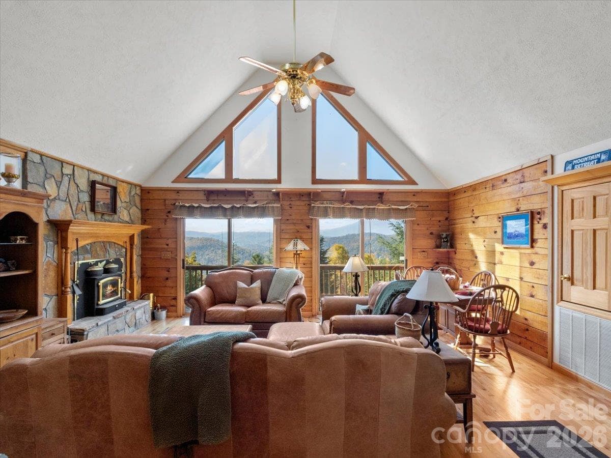Single Family Residence at 807 Pine Tree Road, Spruce Pine, photo 10 of 42