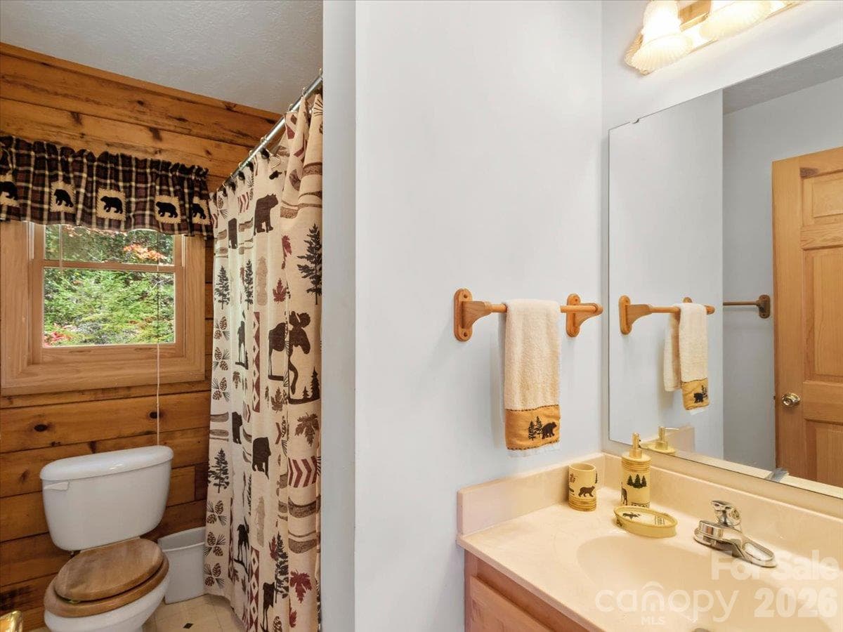 Single Family Residence at 807 Pine Tree Road, Spruce Pine, photo 30 of 42