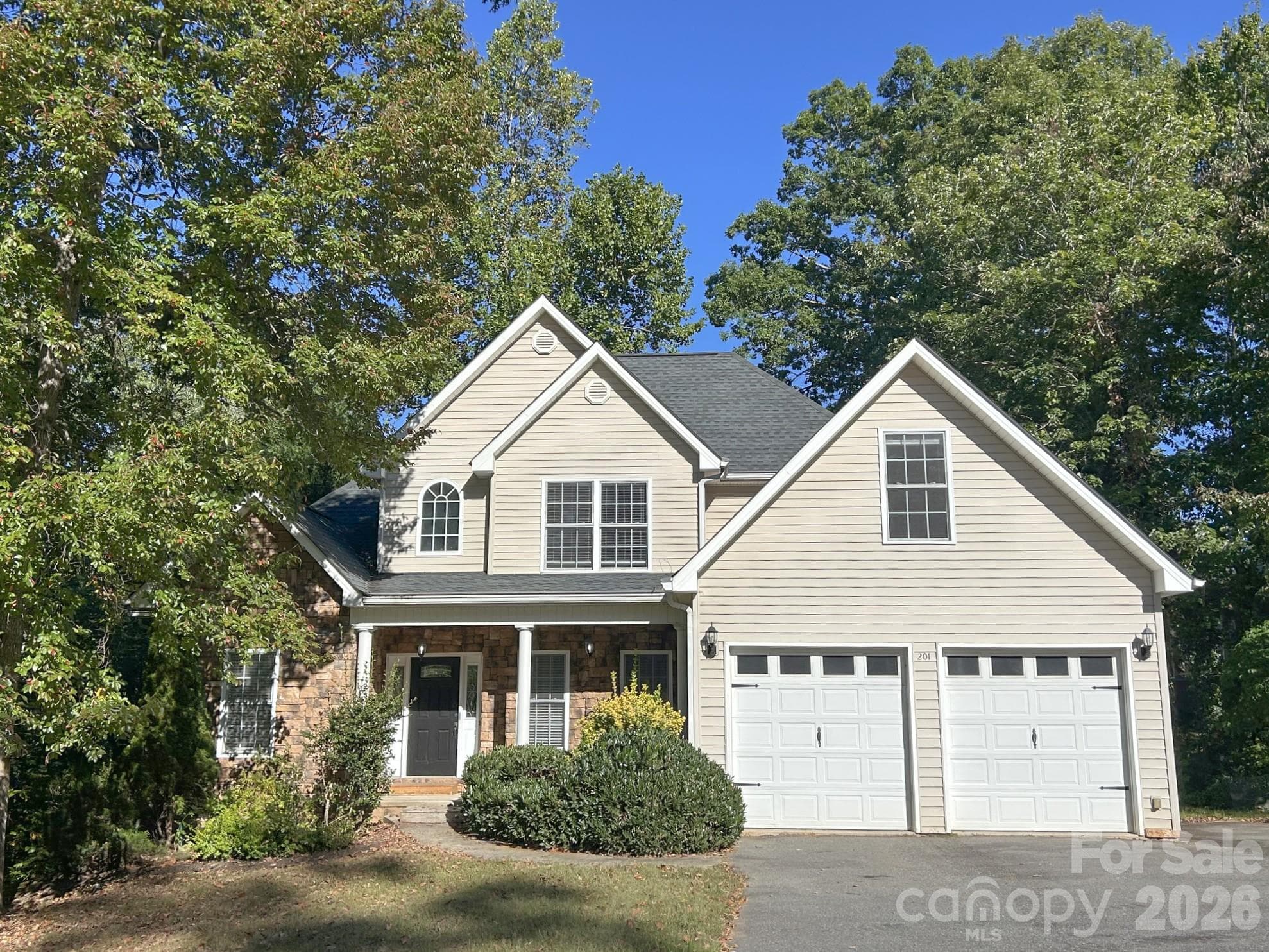 201 Colonel Holcombe Place