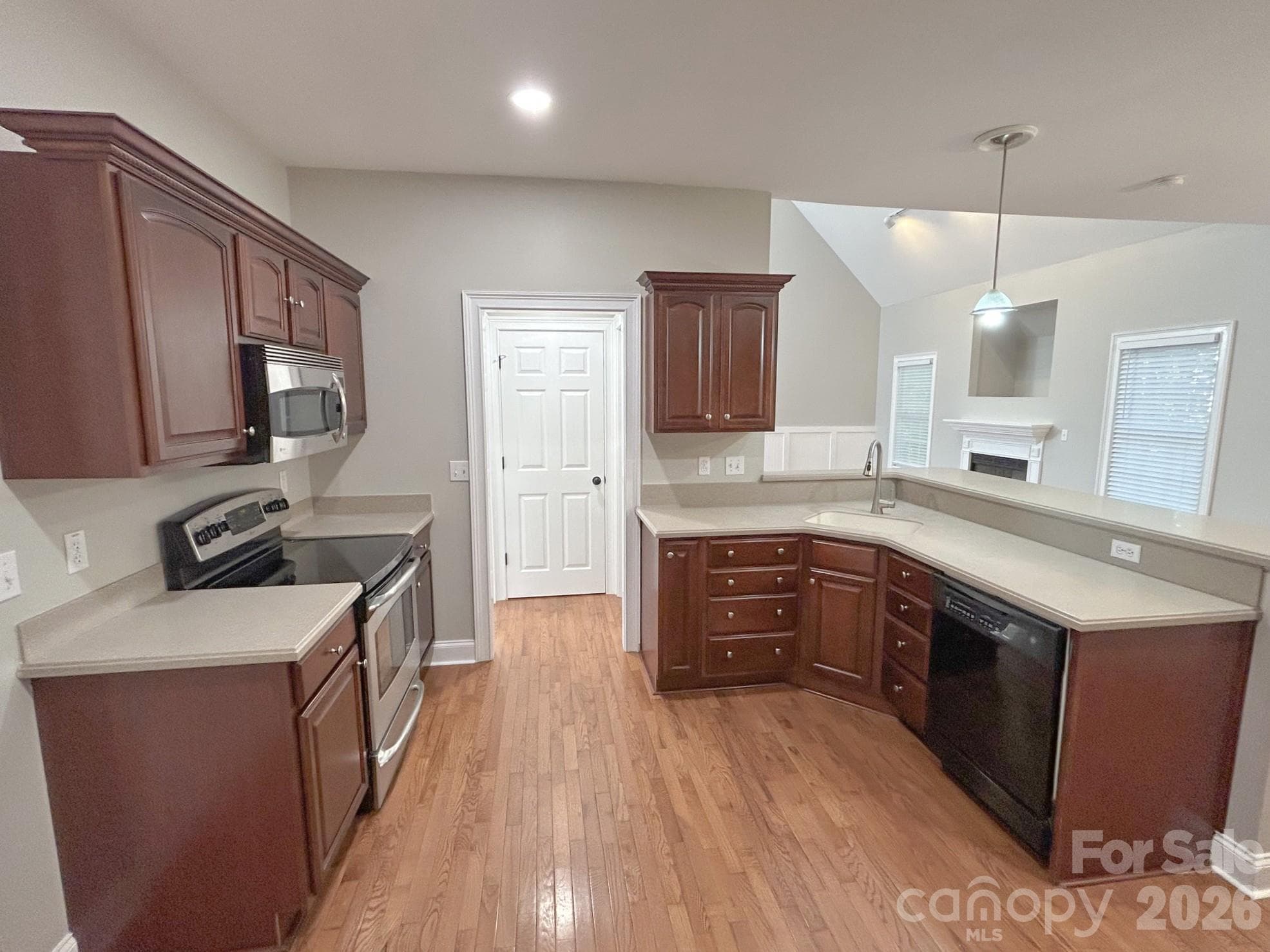Kitchen - 201 Colonel Holcombe Place, Candler