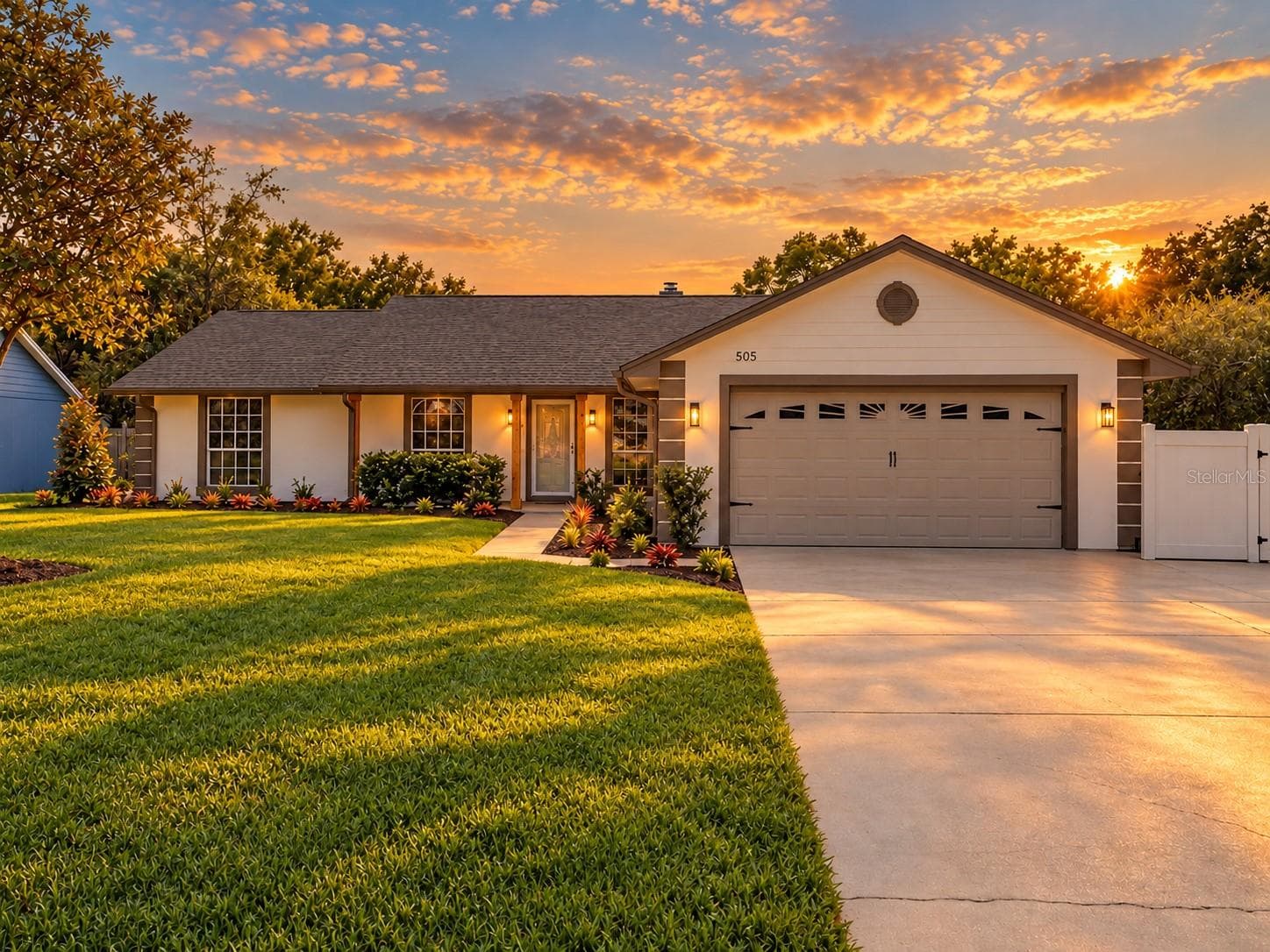Single Family Residence at 505 LAKE CHARM DR, OVIEDO, photo 2 of 70