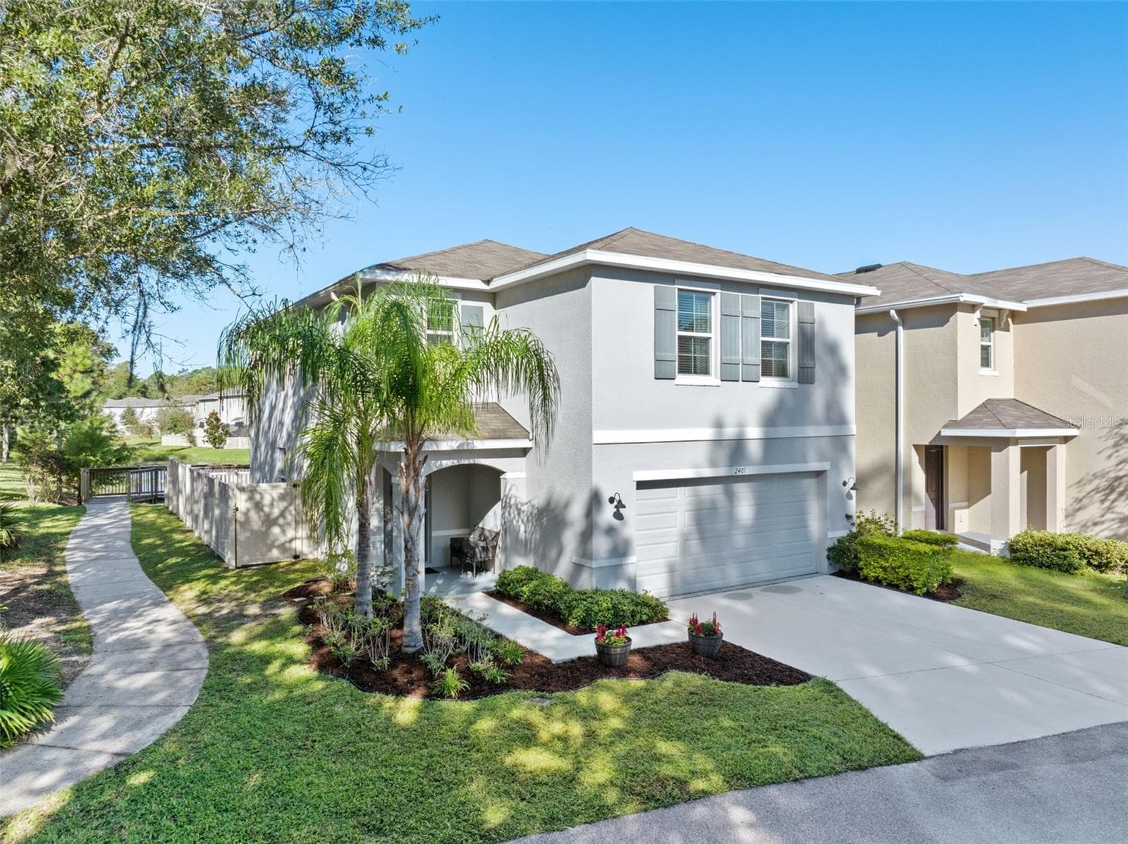 2401 MOON SHADOW RD