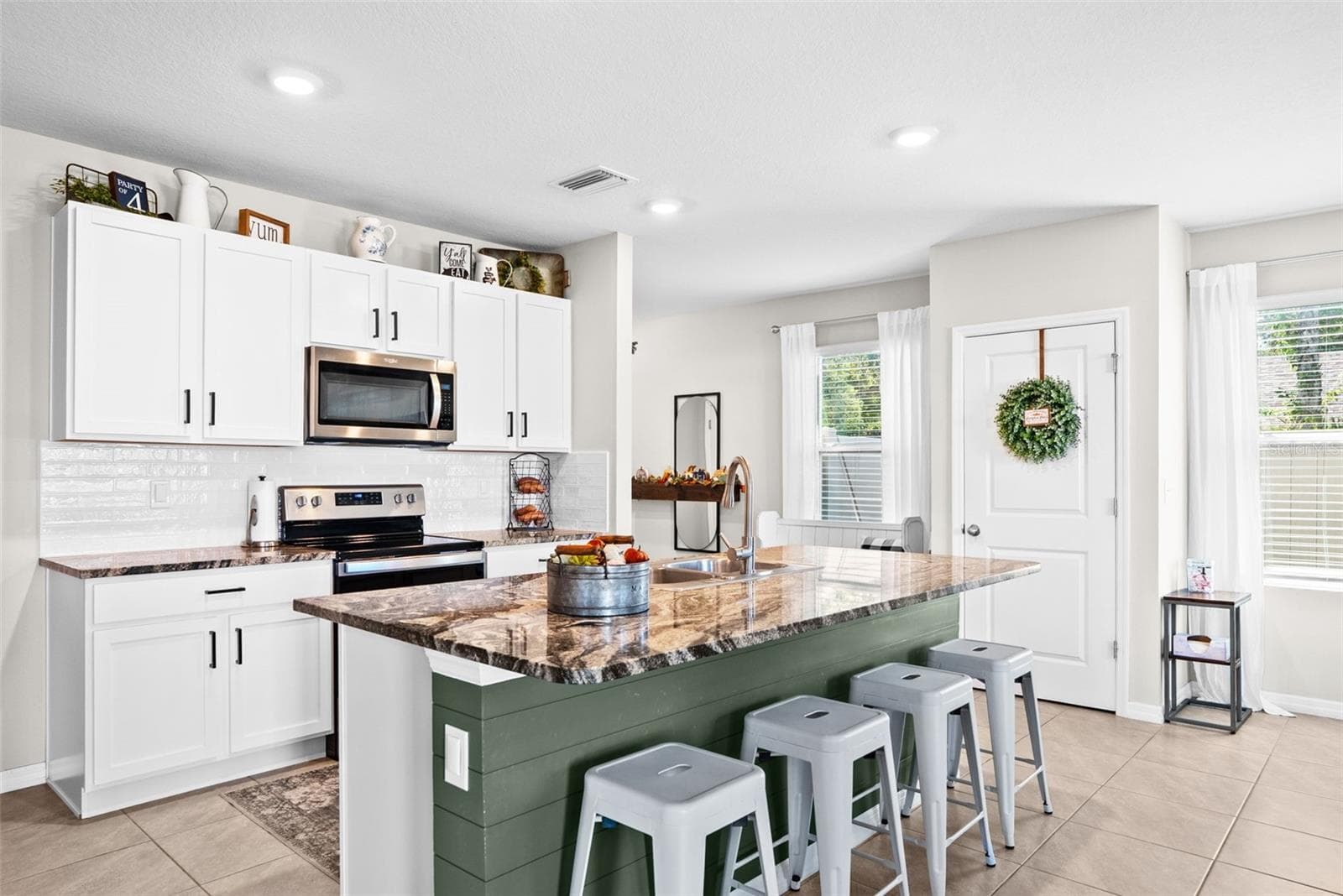 Kitchen - 2401 MOON SHADOW RD, NEW PORT RICHEY