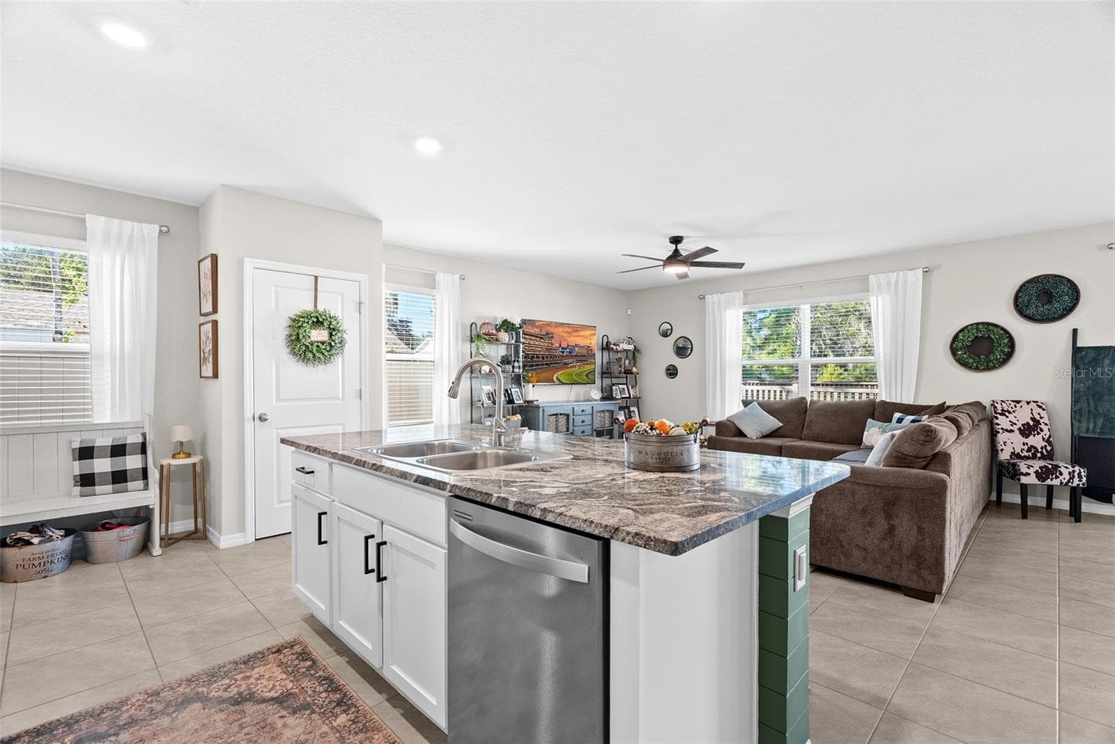 Kithen/Living - 2401 MOON SHADOW RD, NEW PORT RICHEY