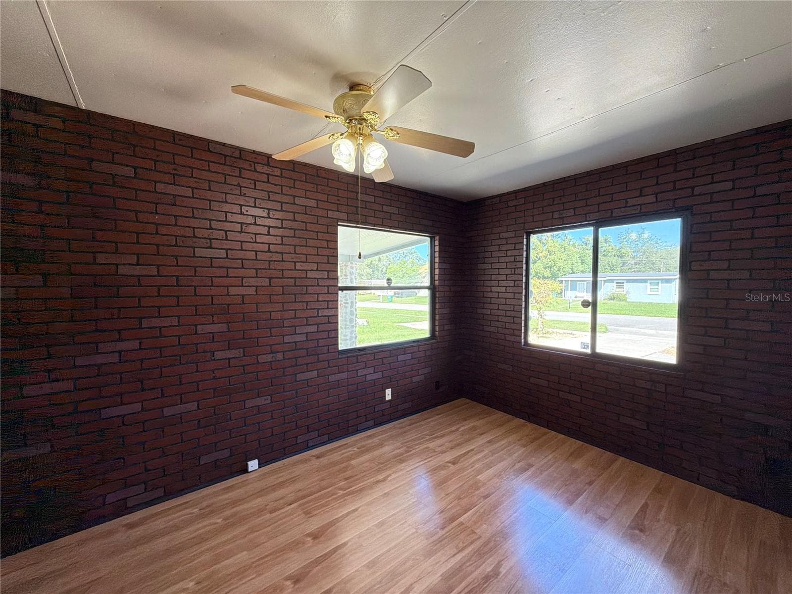 Single Family Residence at 813 HALSTEAD ST, DELTONA, photo 4 of 16