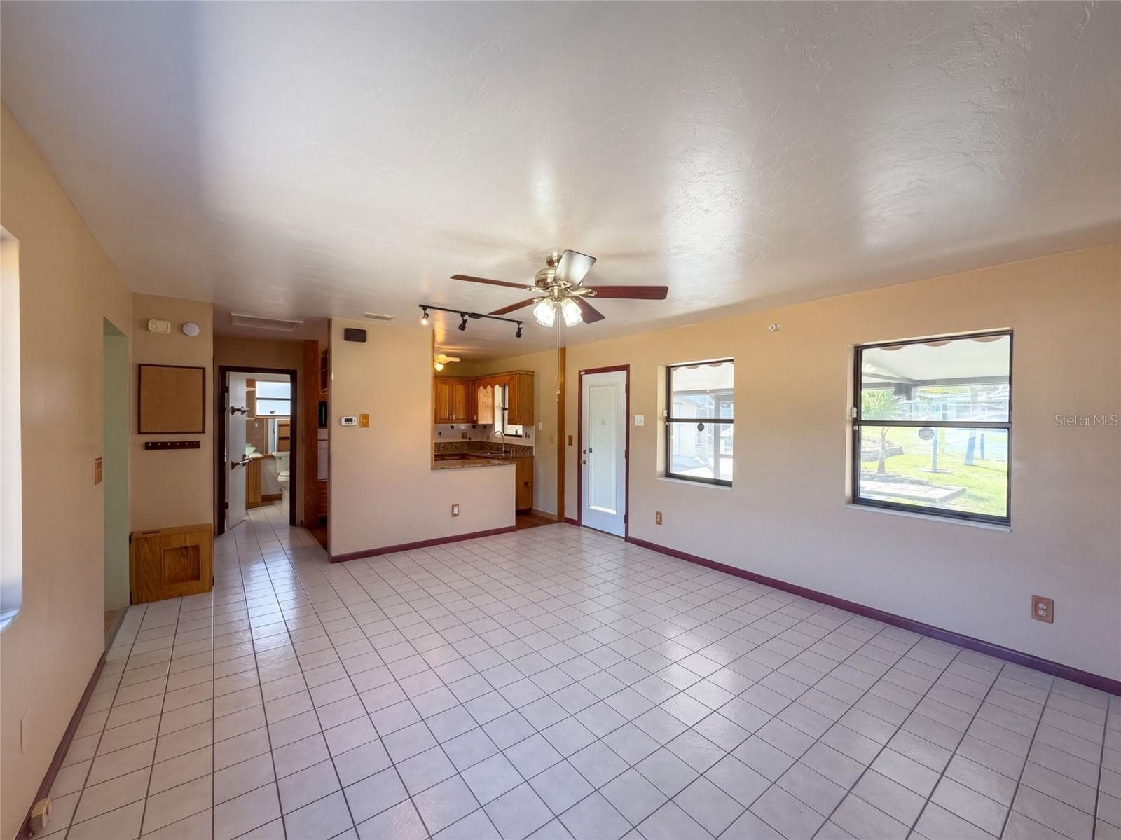 Single Family Residence at 813 HALSTEAD ST, DELTONA, photo 7 of 16