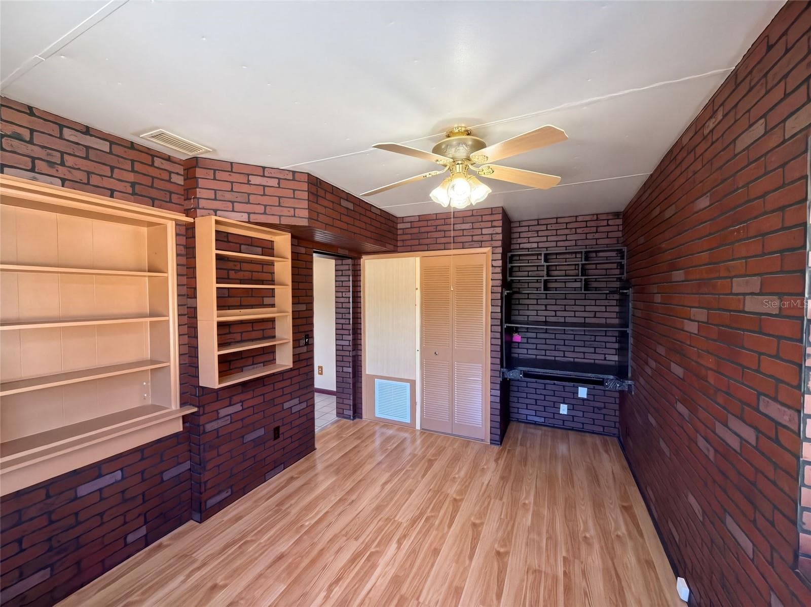 Single Family Residence at 813 HALSTEAD ST, DELTONA, photo 8 of 16