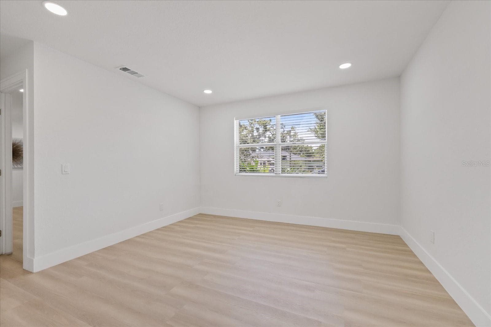 Single Family Residence at 6403 ELLIOT DR, TAMPA, photo 17 of 55