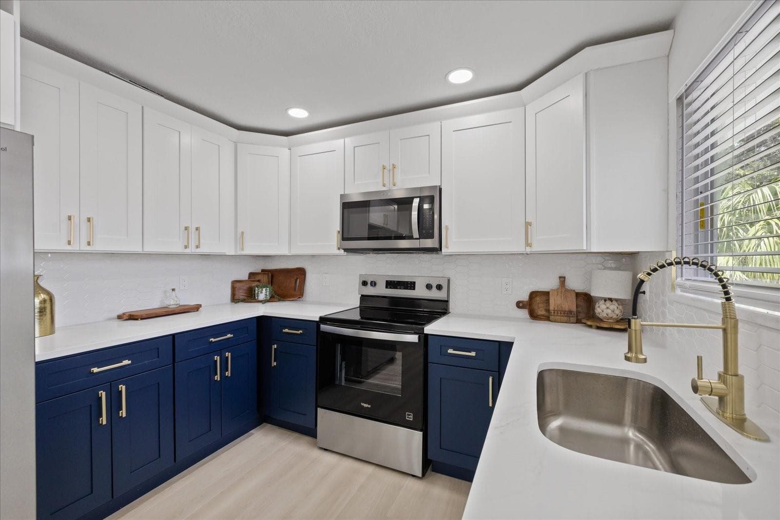 Single Family Residence at 6403 ELLIOT DR, TAMPA, photo 28 of 55
