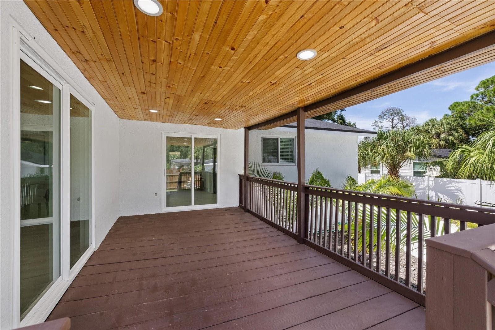 Single Family Residence at 6403 ELLIOT DR, TAMPA, photo 44 of 55