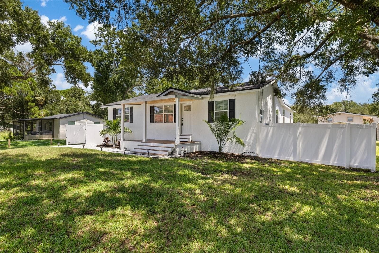 Single Family Residence at 6403 ELLIOT DR, TAMPA, photo 54 of 55