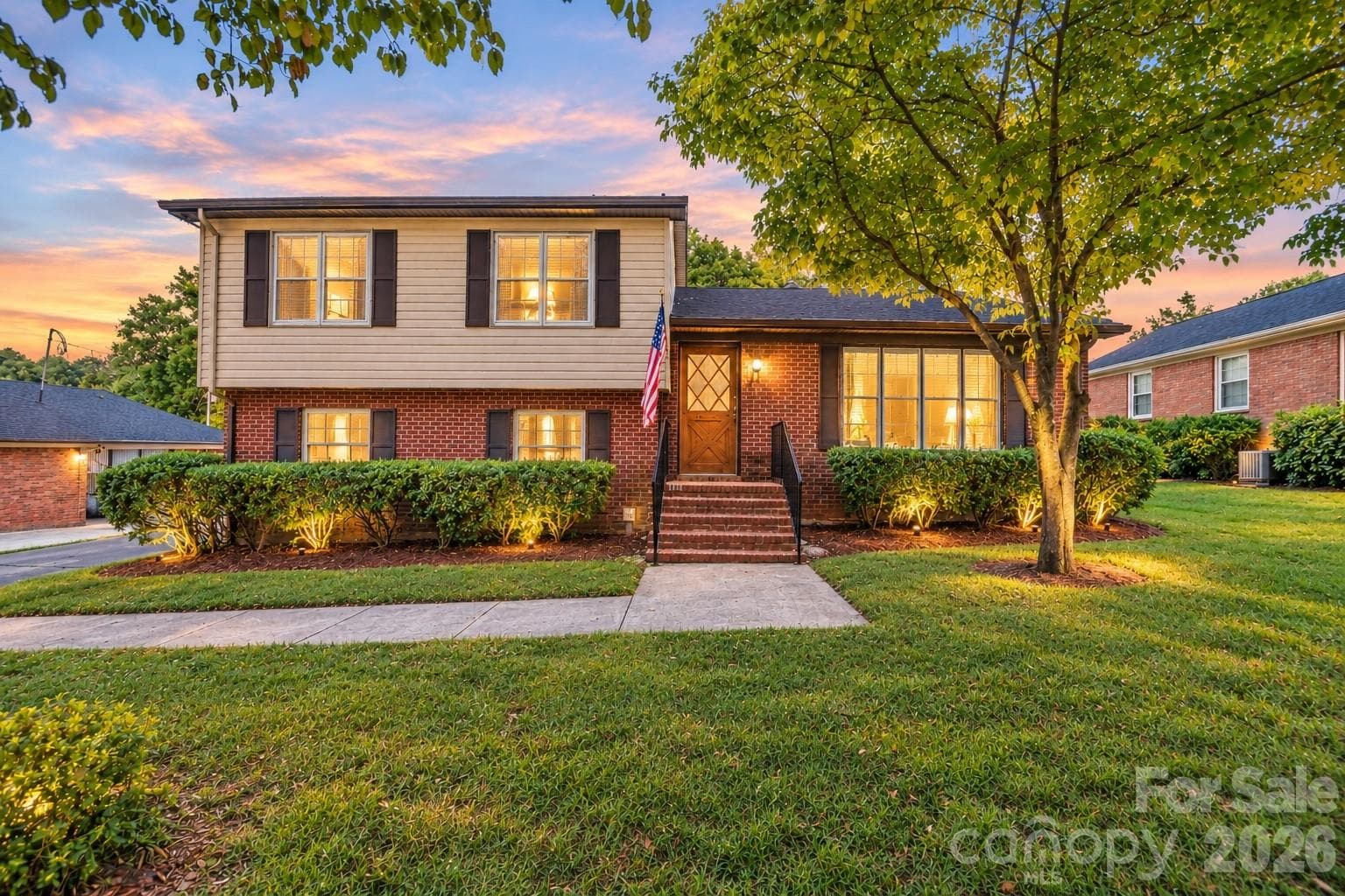 13519 Four Oaks Lane