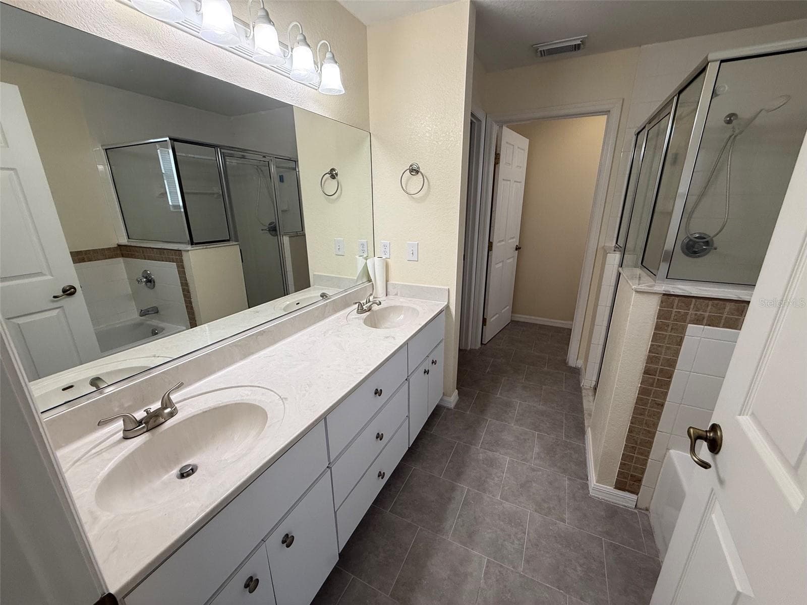 MASTER BATH - 5704 PECAN RD, OCALA