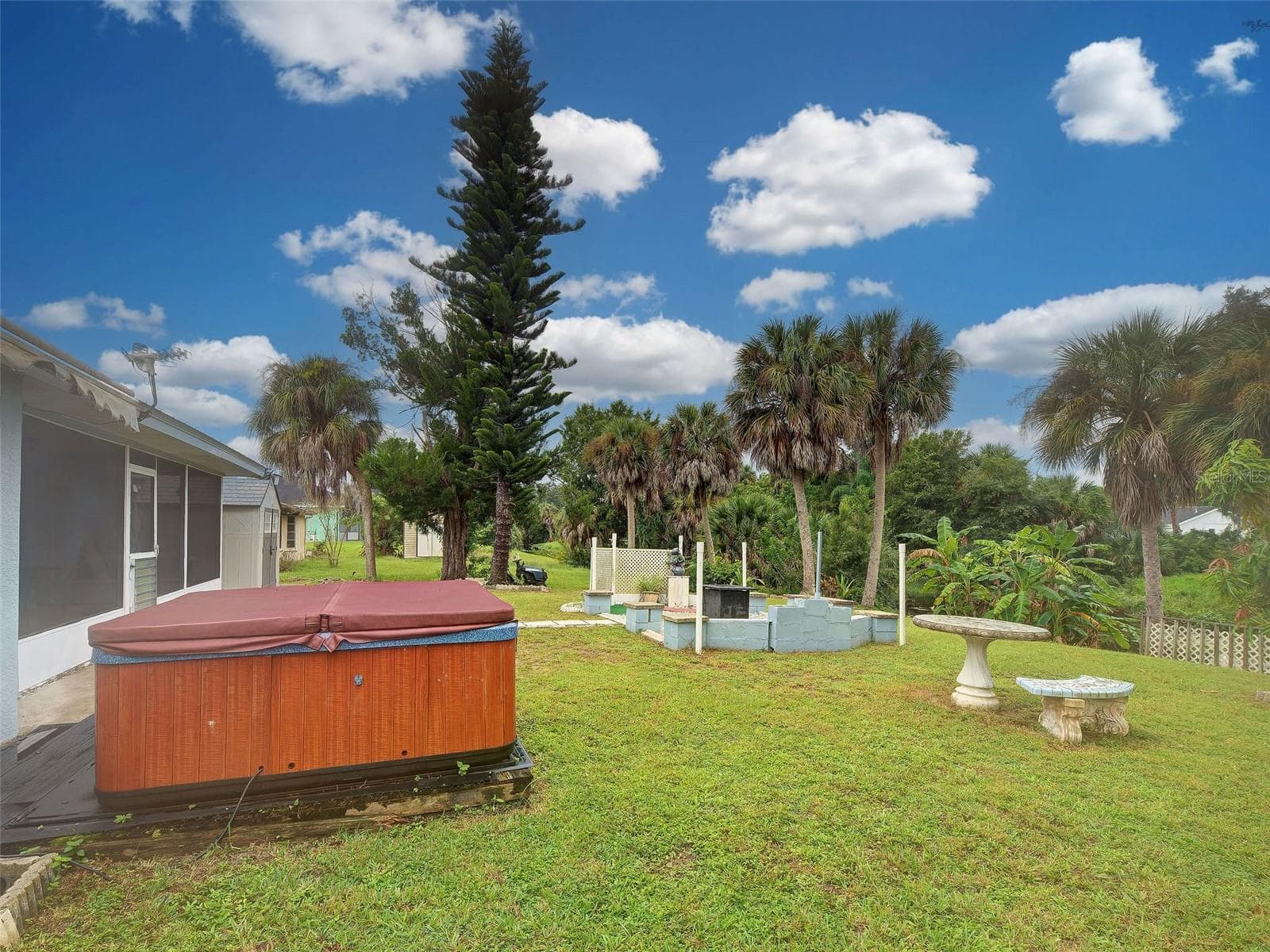 Hot tub - 397 DORCHESTER ST, PORT CHARLOTTE