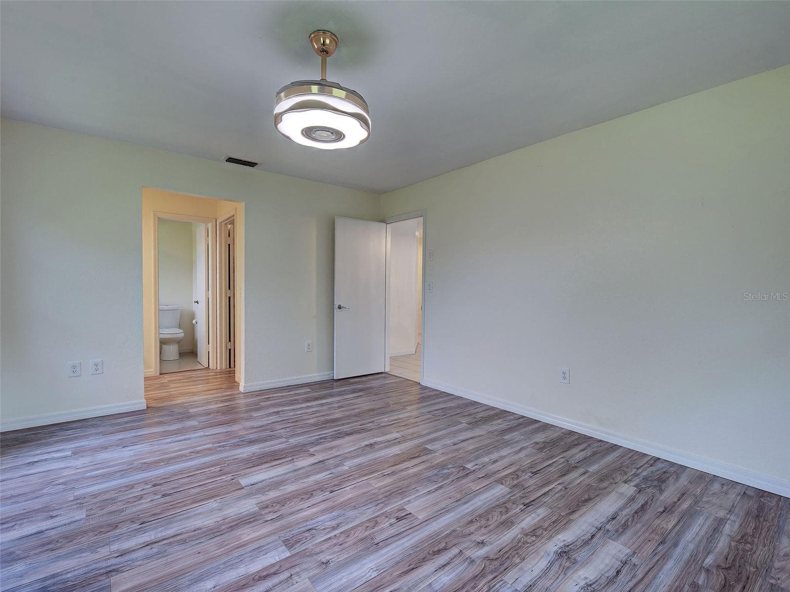 Spacious Primary Bedroom - 397 DORCHESTER ST, PORT CHARLOTTE