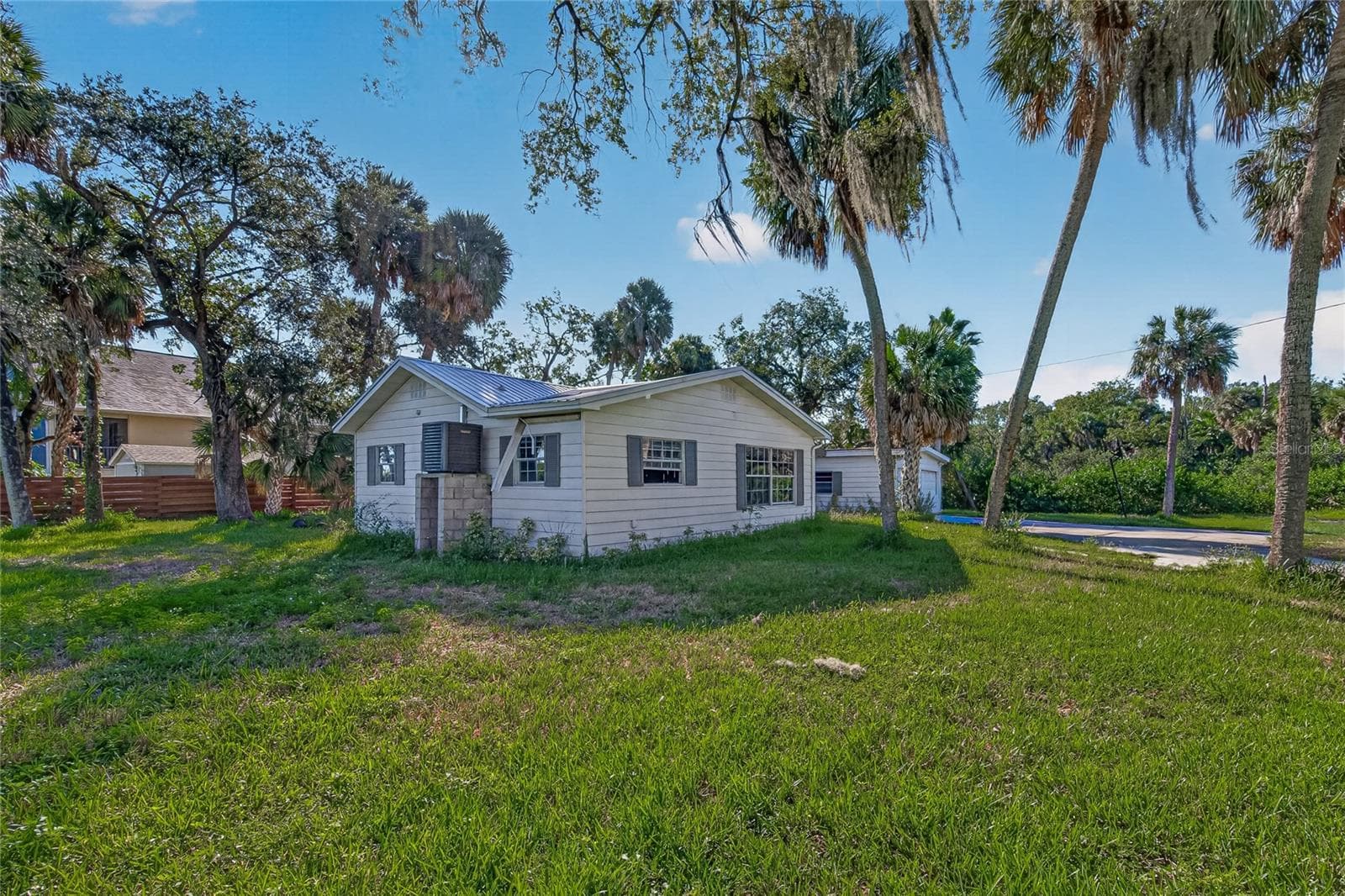 Single Family Residence at 512 S 51ST ST, TAMPA, photo 4 of 36