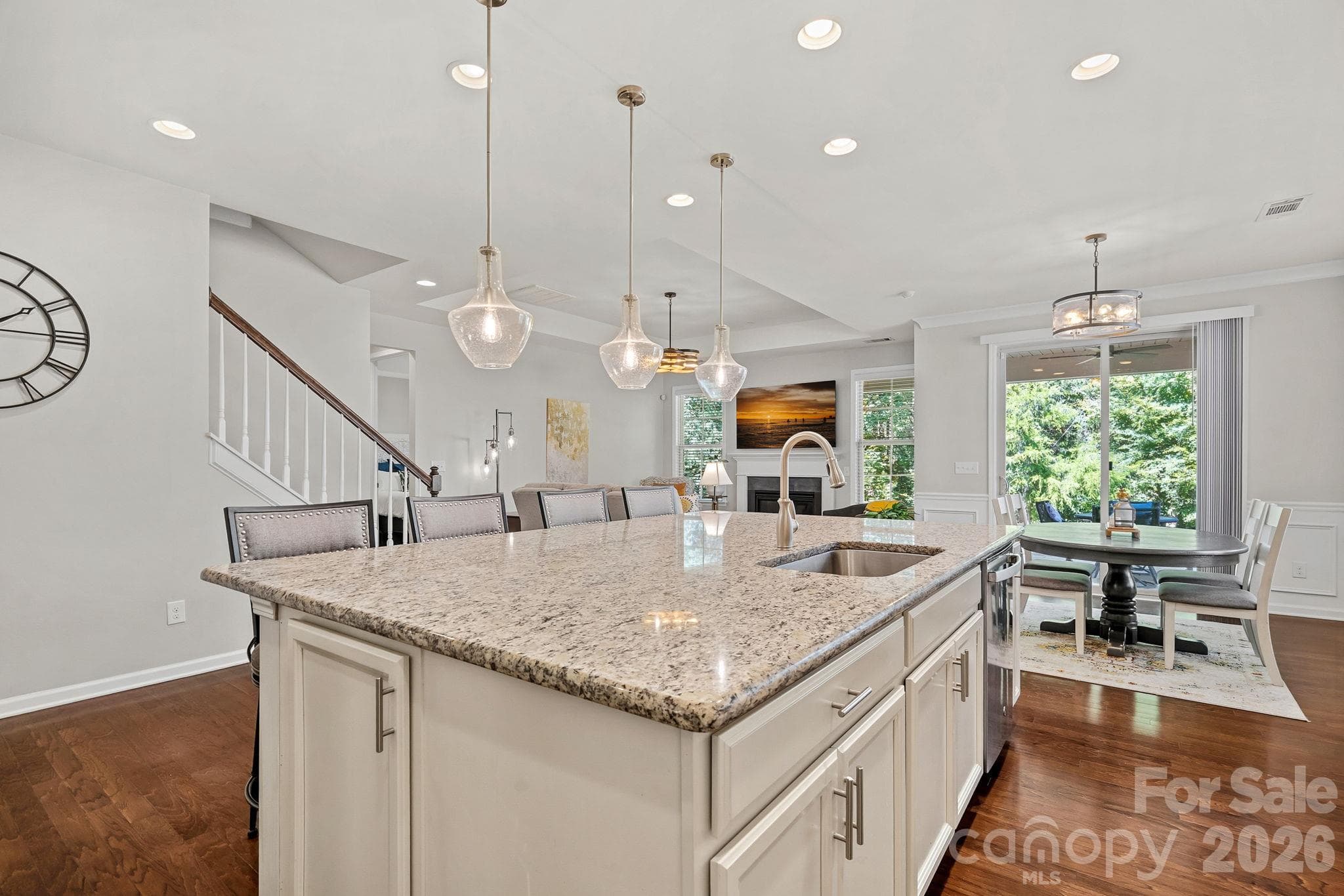Single Family Residence at 11237 Black Brant Lane, Charlotte, photo 7 of 34