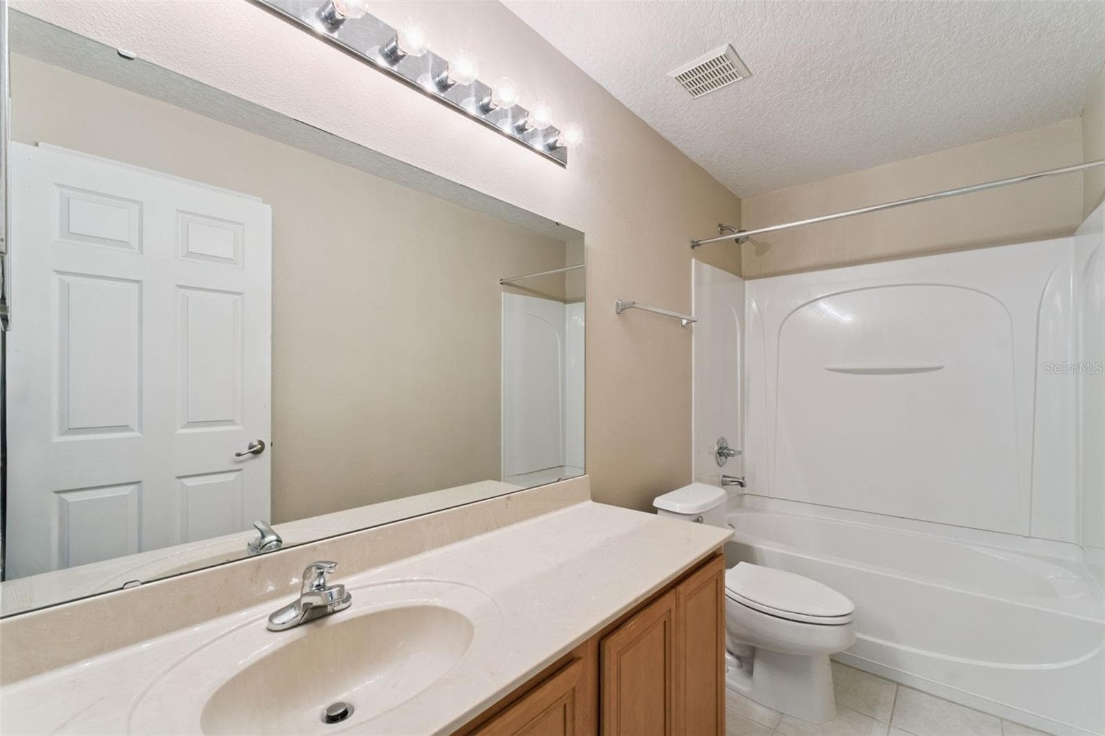 Bath 3 - 2225 REEFVIEW LOOP, APOPKA