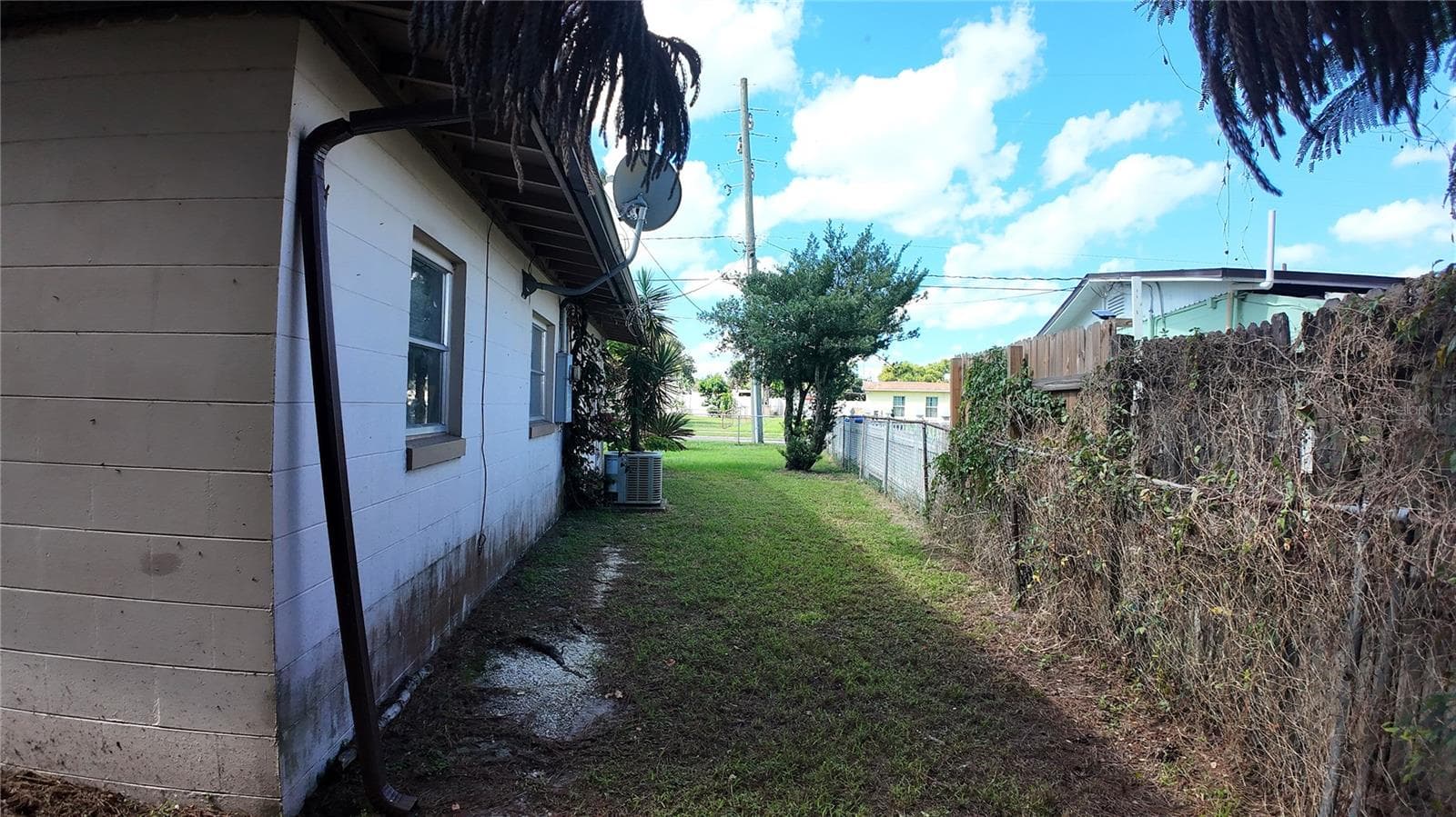 Single Family Residence at 5905 BROOKGREEN AVE, ORLANDO, photo 11 of 40