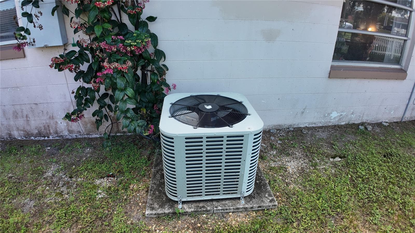 Single Family Residence at 5905 BROOKGREEN AVE, ORLANDO, photo 13 of 40