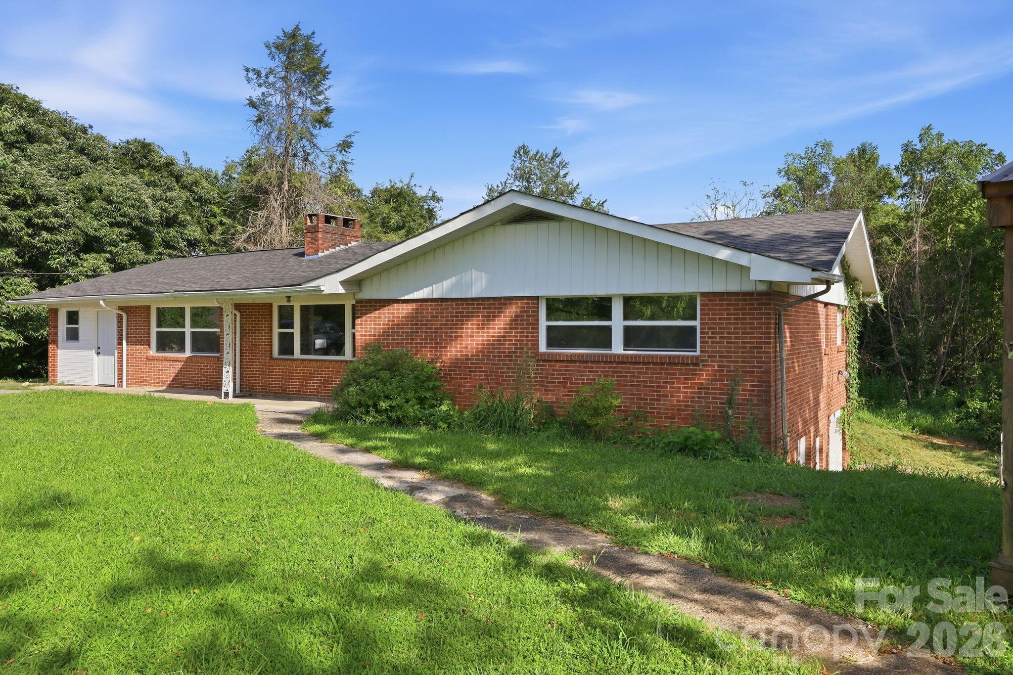 Single Family Residence at 1496 Jenkins Valley Road, Alexander, photo 5 of 43