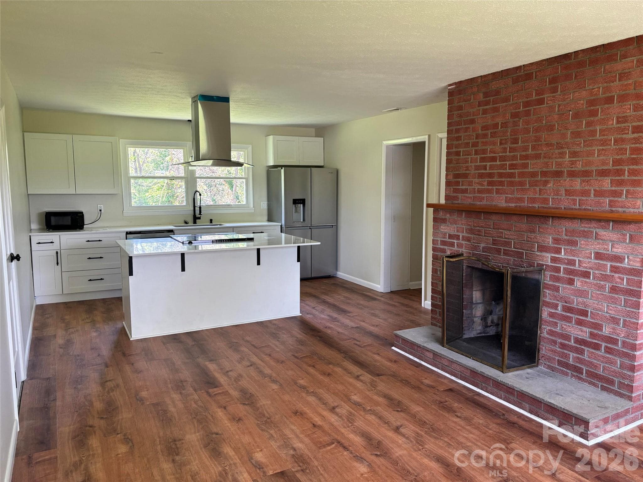 Single Family Residence at 1496 Jenkins Valley Road, Alexander, photo 9 of 43