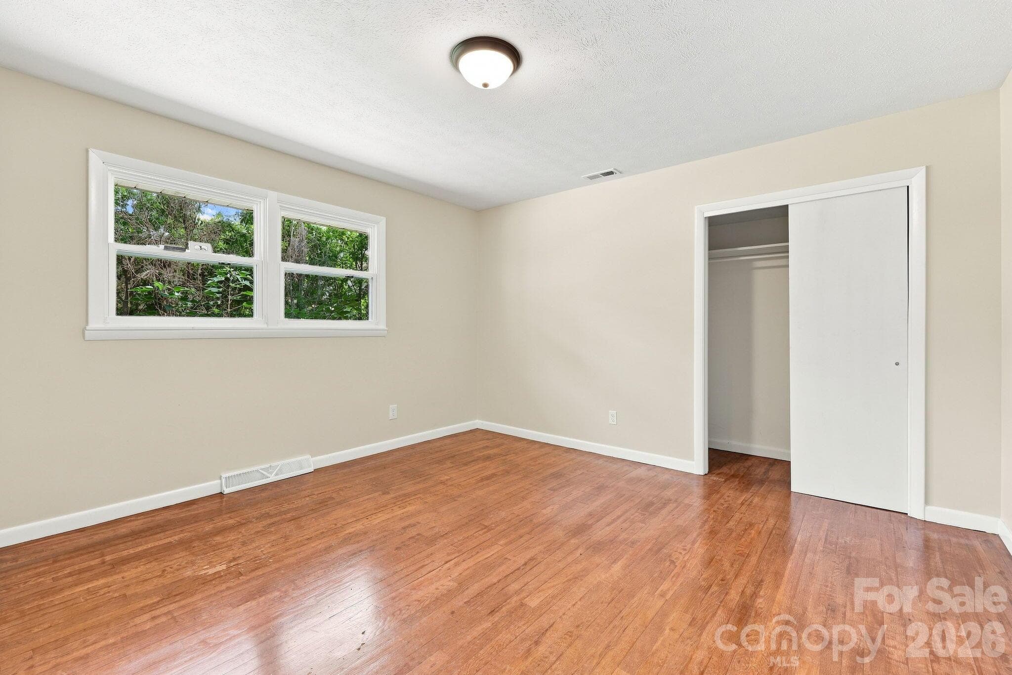 Single Family Residence at 1496 Jenkins Valley Road, Alexander, photo 11 of 43