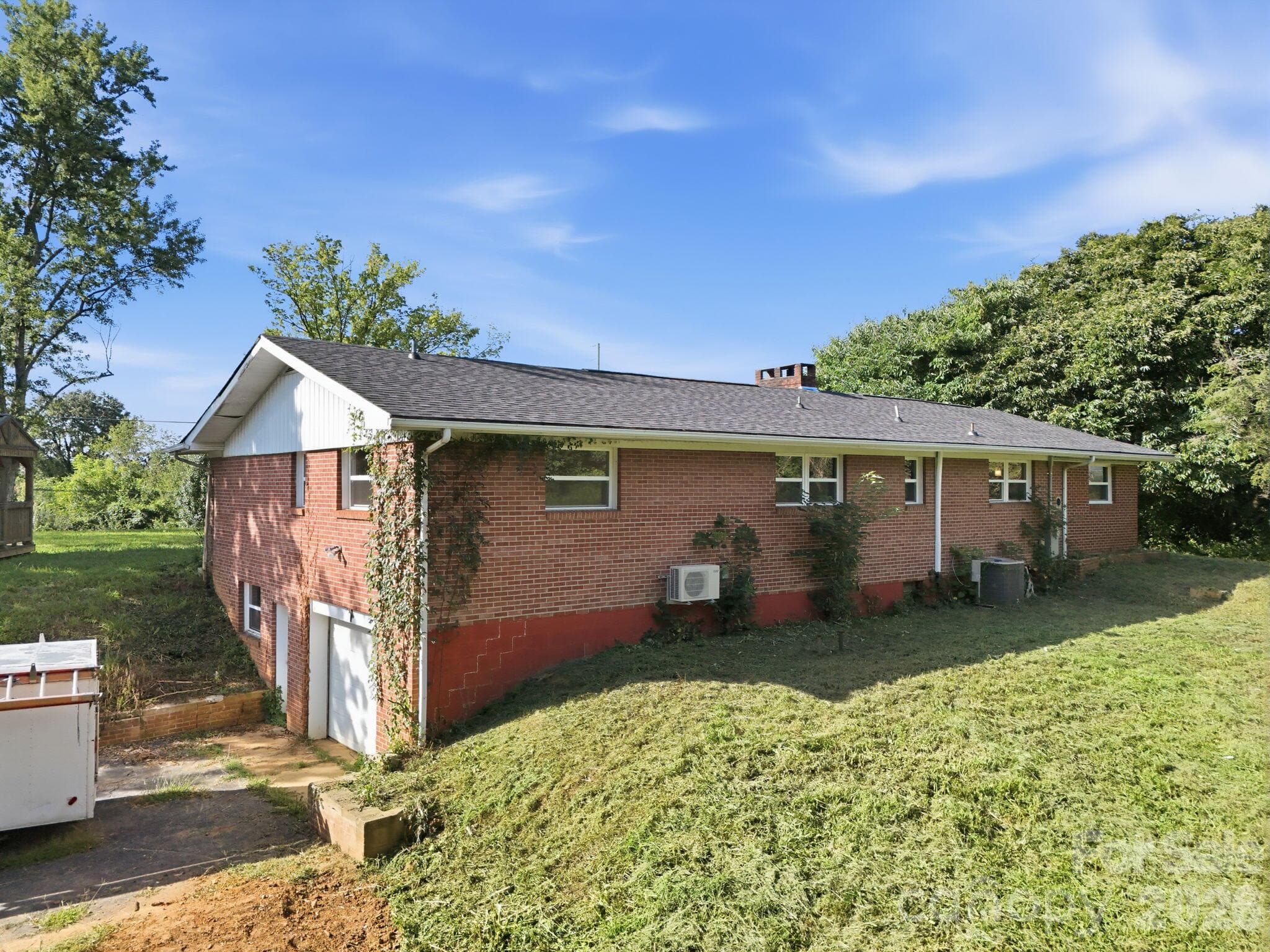 Single Family Residence at 1496 Jenkins Valley Road, Alexander, photo 26 of 43