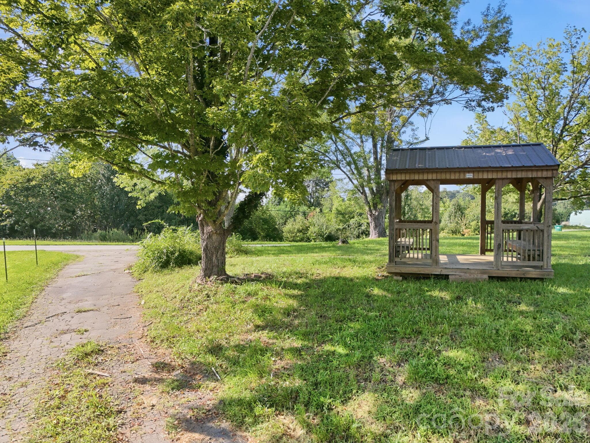 Single Family Residence at 1496 Jenkins Valley Road, Alexander, photo 27 of 43