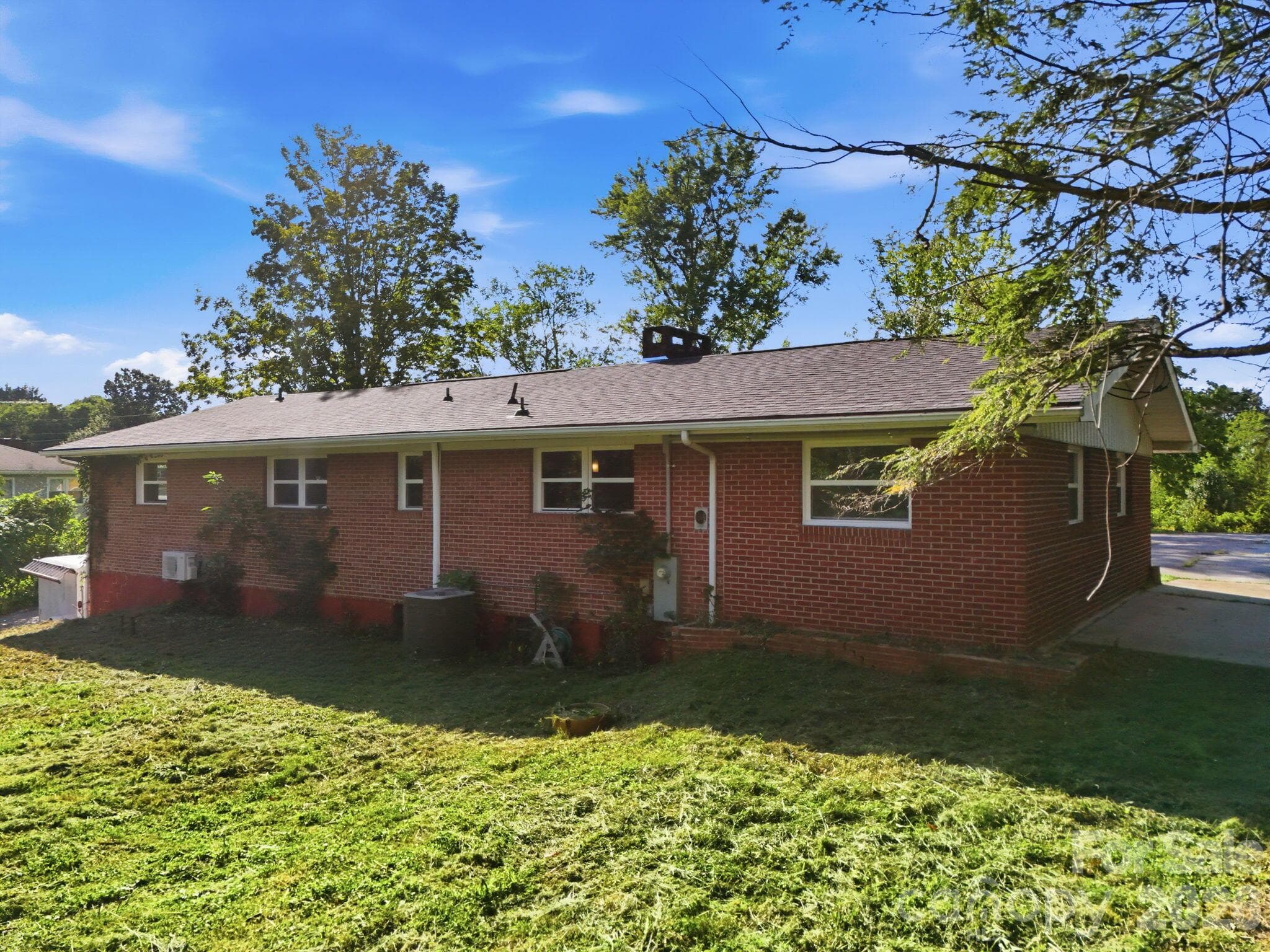 Single Family Residence at 1496 Jenkins Valley Road, Alexander, photo 31 of 43