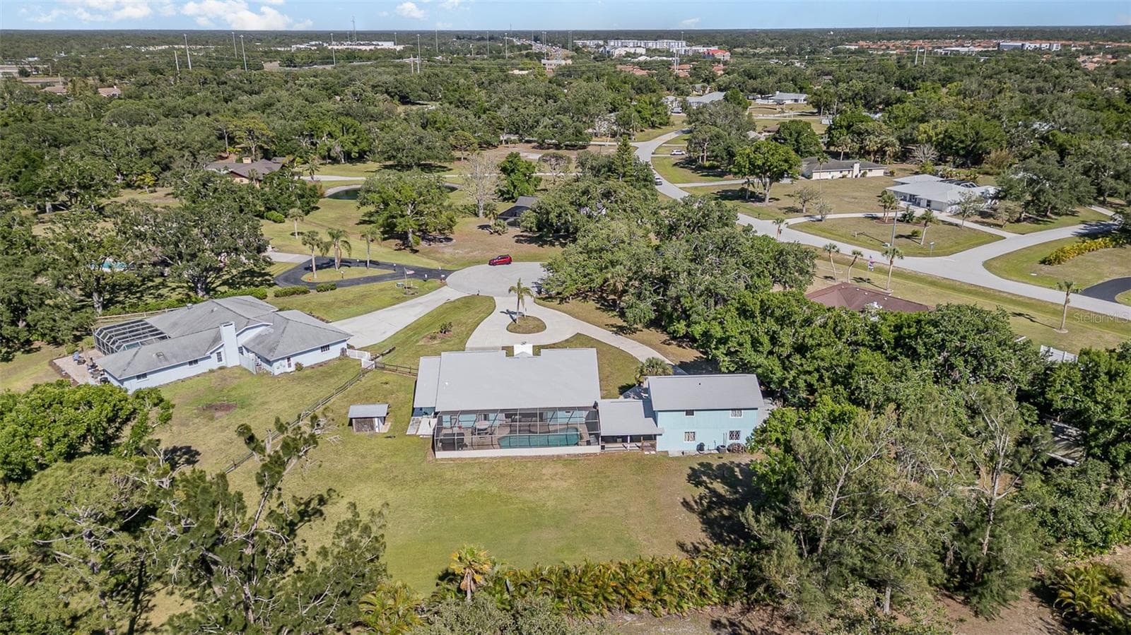 Single Family Residence at 1305 GREENFIELD CIR, VENICE, photo 10 of 41