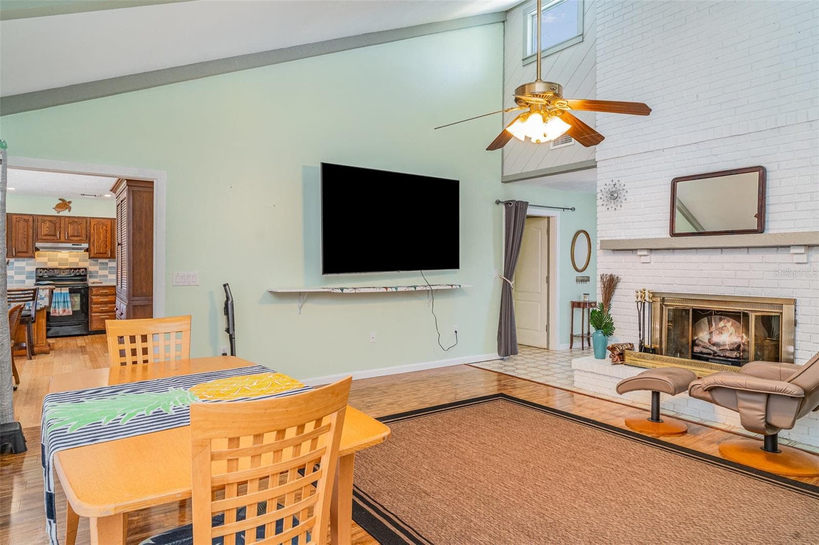Single Family Residence at 1305 GREENFIELD CIR, VENICE, photo 15 of 41