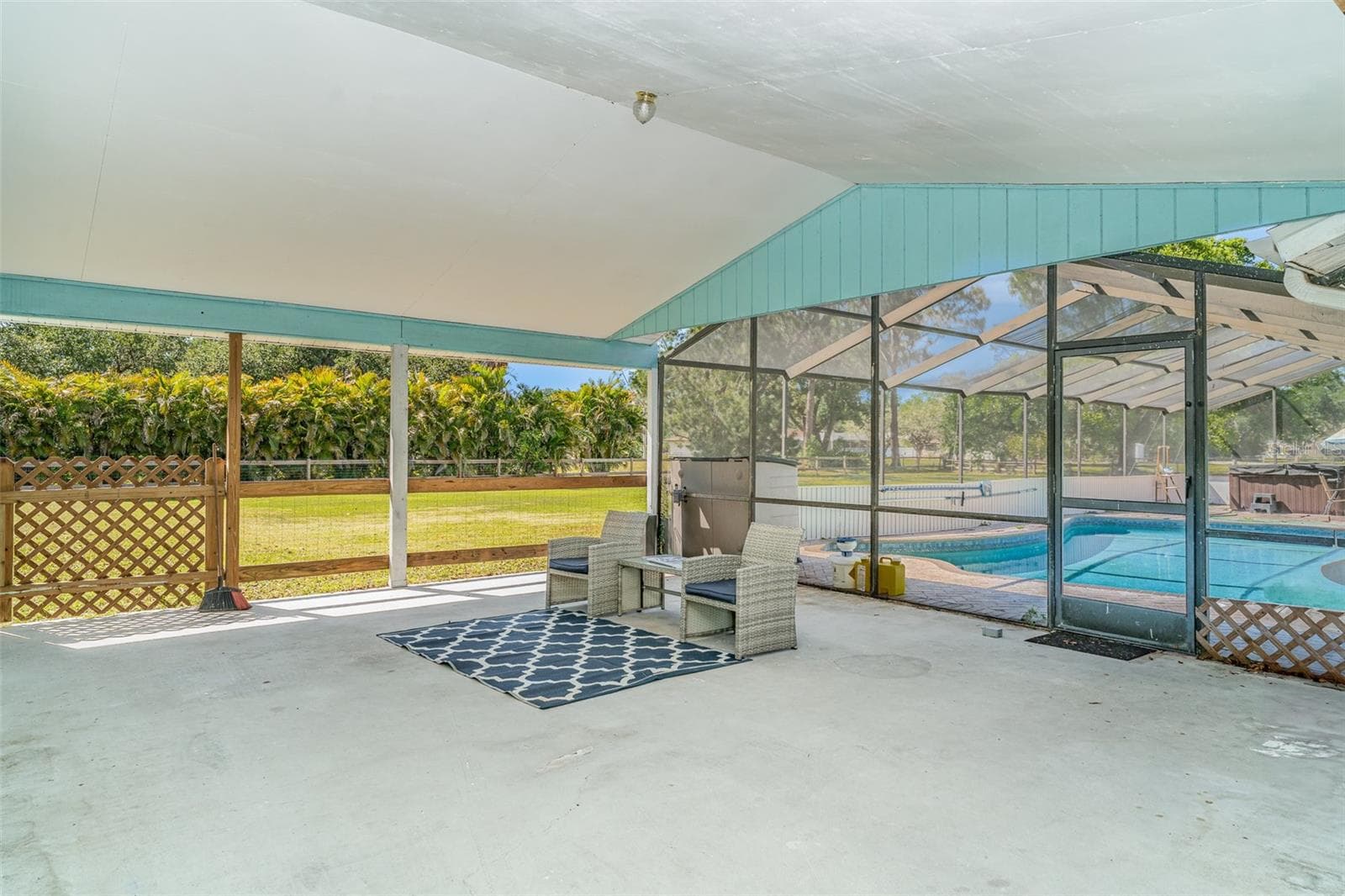 Single Family Residence at 1305 GREENFIELD CIR, VENICE, photo 40 of 41