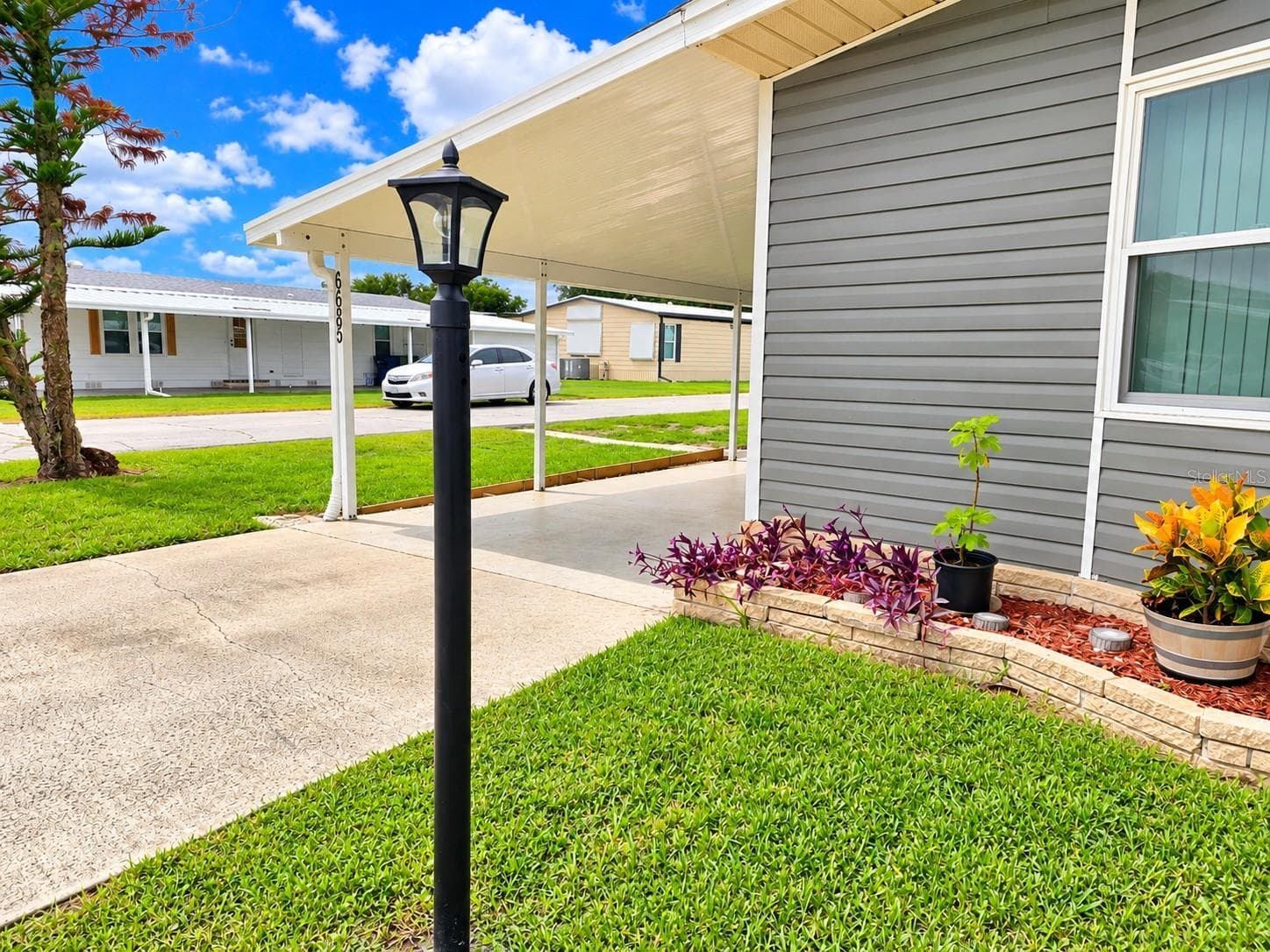 Manufactured Home at 6685 NE BRIARHILL DR NE, WINTER HAVEN, photo 5 of 60