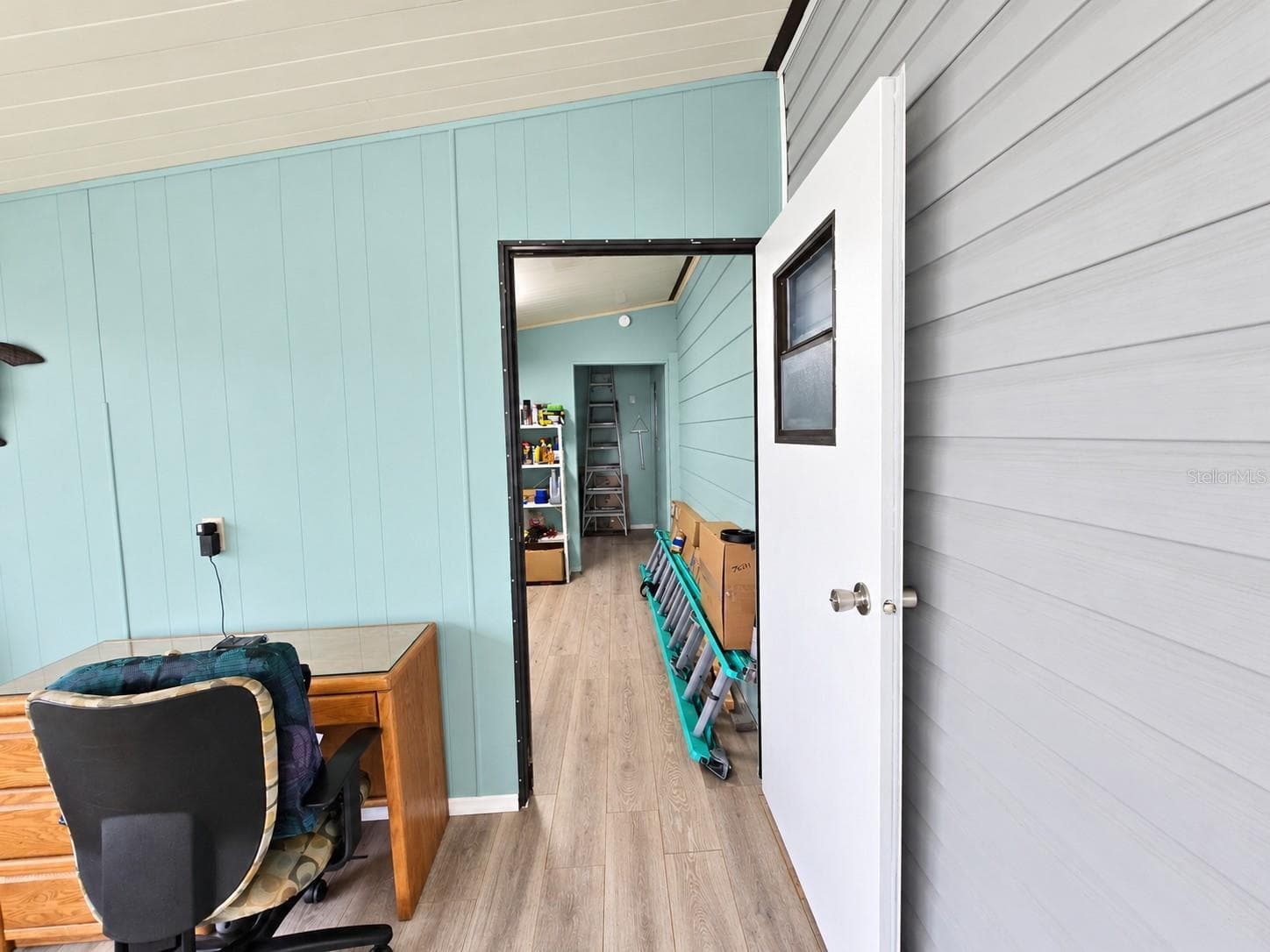 Manufactured Home at 6685 NE BRIARHILL DR NE, WINTER HAVEN, photo 15 of 60