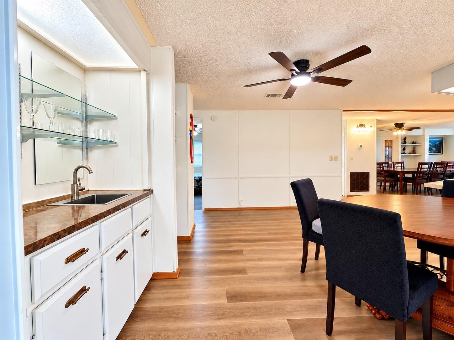 Manufactured Home at 6685 NE BRIARHILL DR NE, WINTER HAVEN, photo 21 of 60