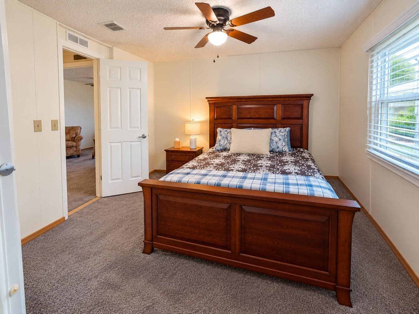 Manufactured Home at 6685 NE BRIARHILL DR NE, WINTER HAVEN, photo 44 of 60