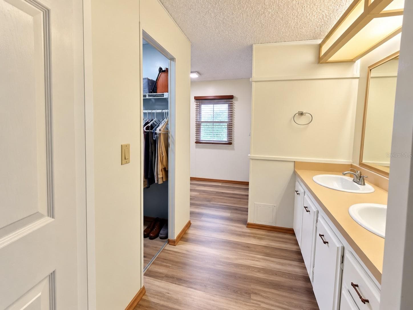 Manufactured Home at 6685 NE BRIARHILL DR NE, WINTER HAVEN, photo 49 of 60