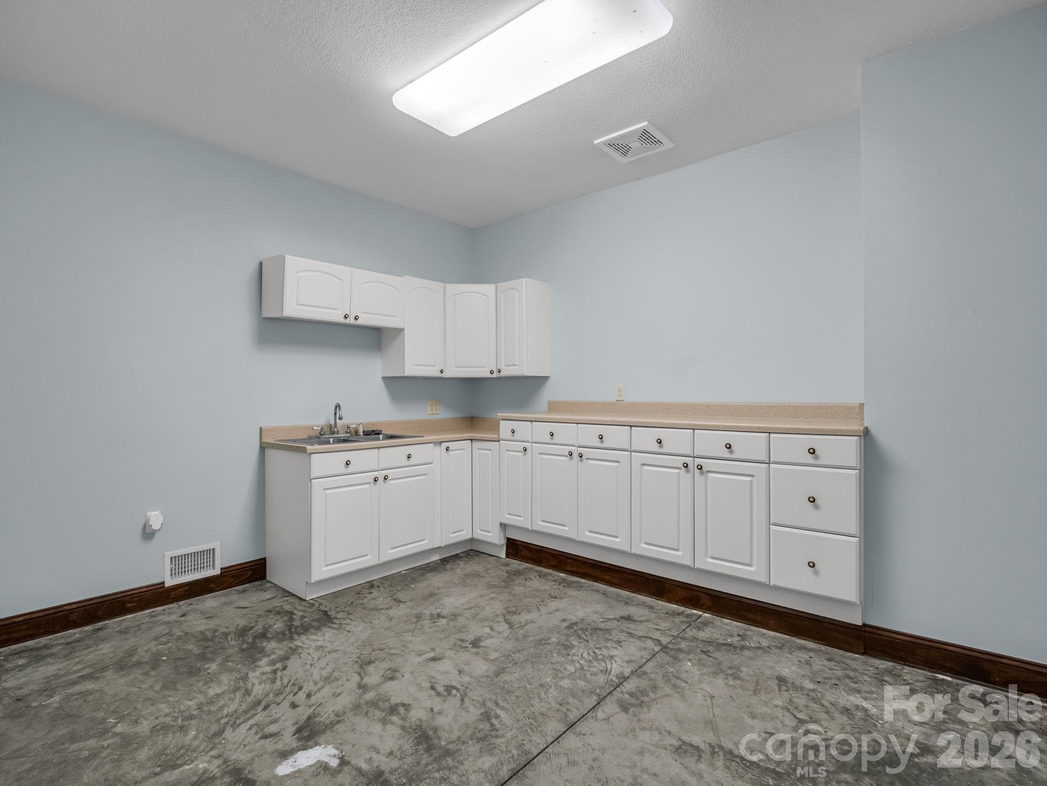 Bar Area - Basement - 144 Neighborly Drive, Lake Lure