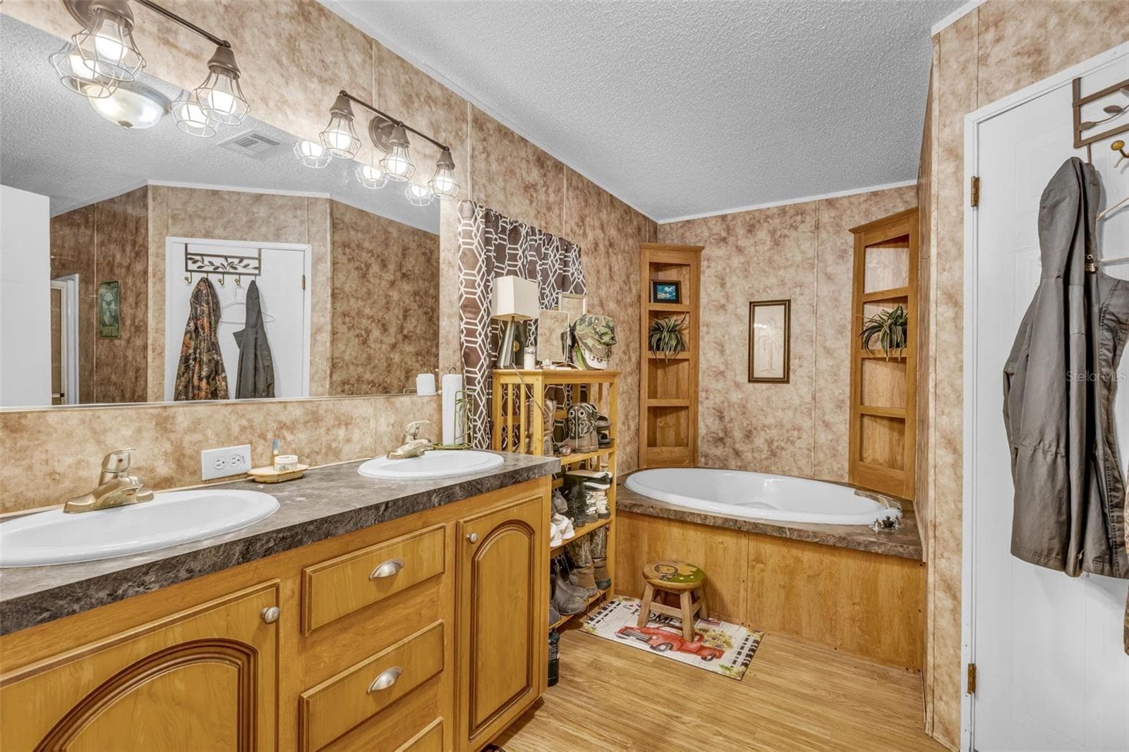 Manufactured Home at 122 Tract SW BUCK TRAIL RD, CHIEFLAND, photo 20 of 77