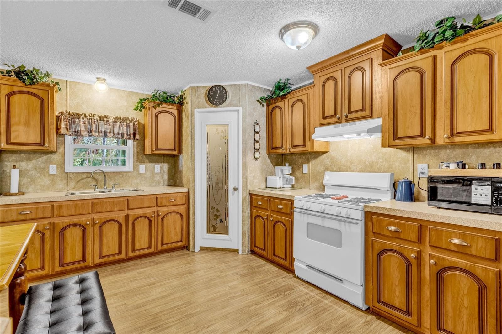 Manufactured Home at 122 Tract SW BUCK TRAIL RD, CHIEFLAND, photo 25 of 77