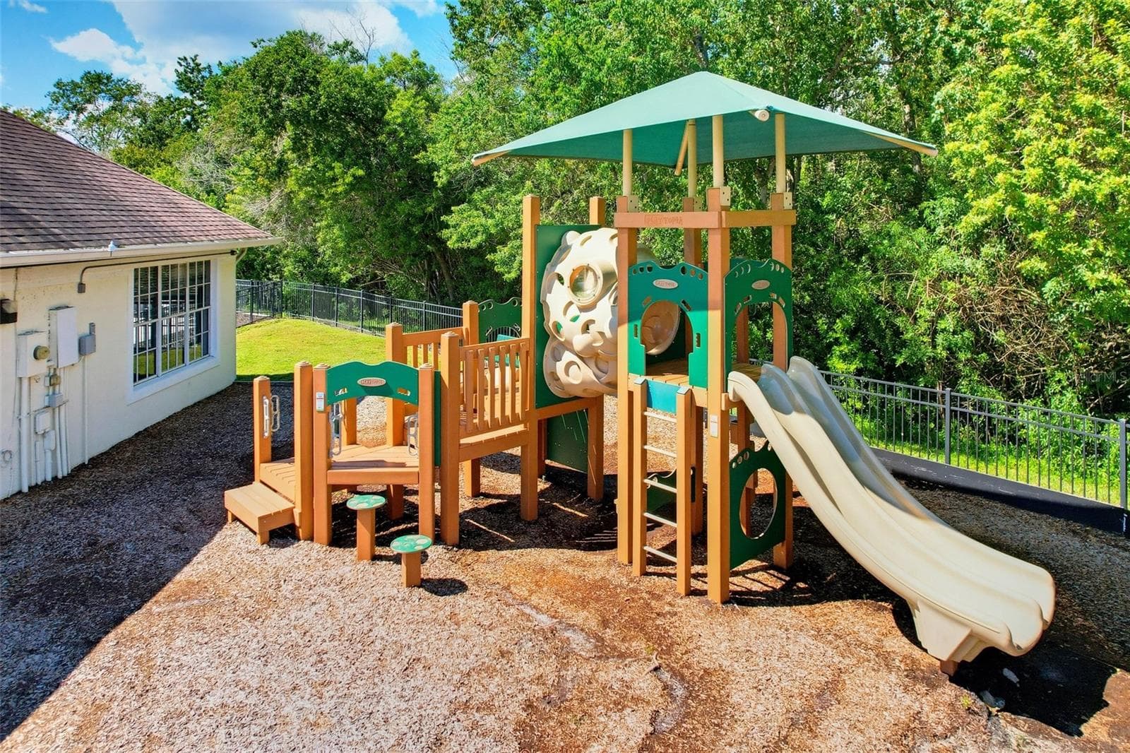 Single Family Residence at 2512 BROOKSTONE DR, KISSIMMEE, photo 89 of 93