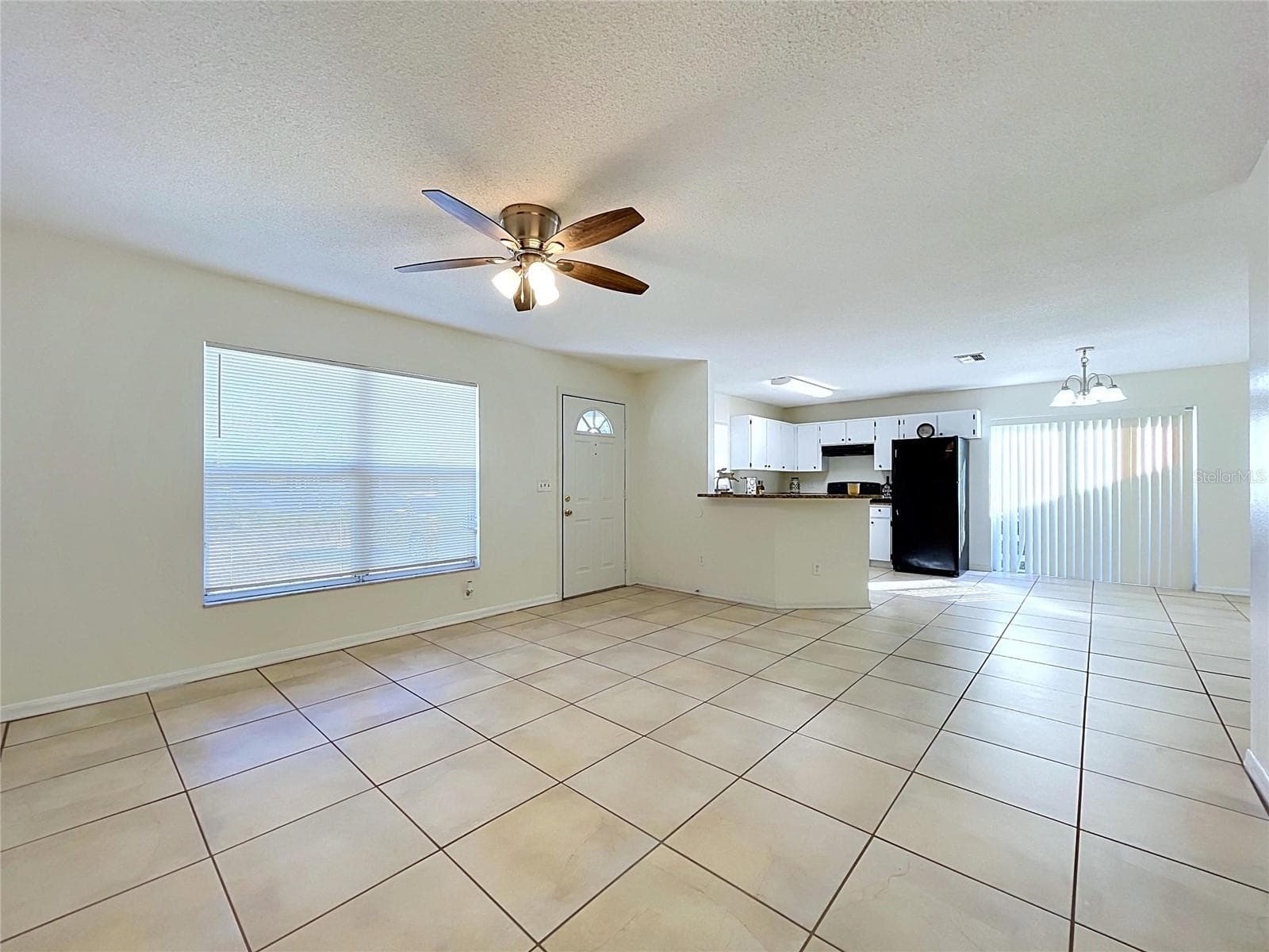 Single Family Residence at 1417 E HANNA AVE, TAMPA, photo 4 of 55