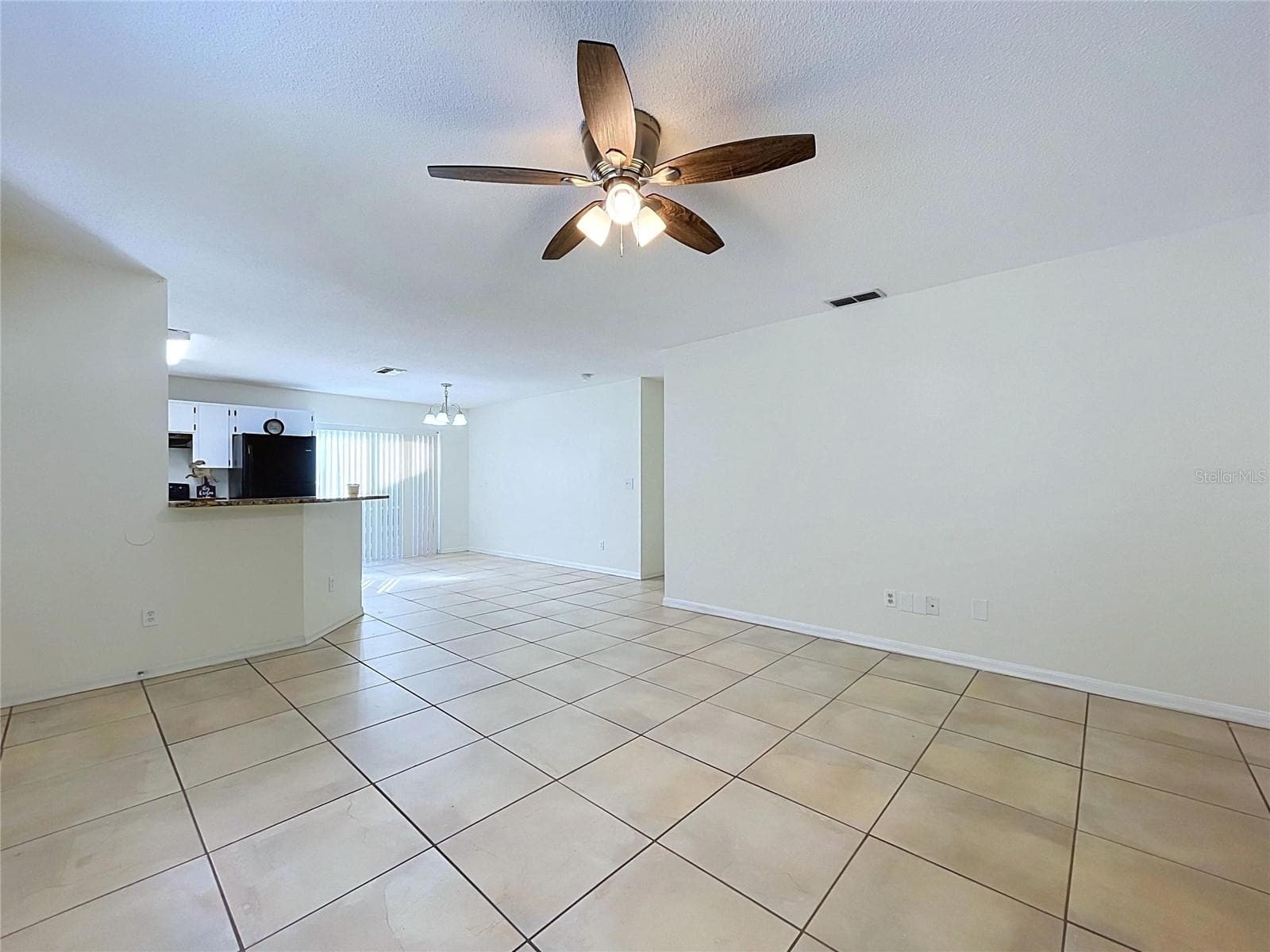 Single Family Residence at 1417 E HANNA AVE, TAMPA, photo 5 of 55