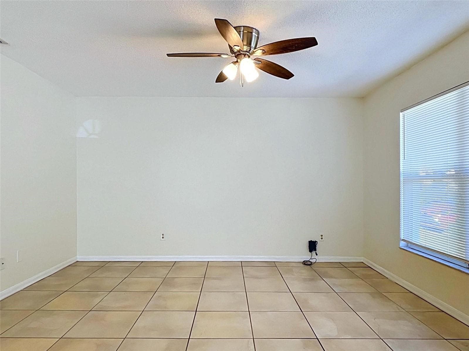 Single Family Residence at 1417 E HANNA AVE, TAMPA, photo 6 of 55