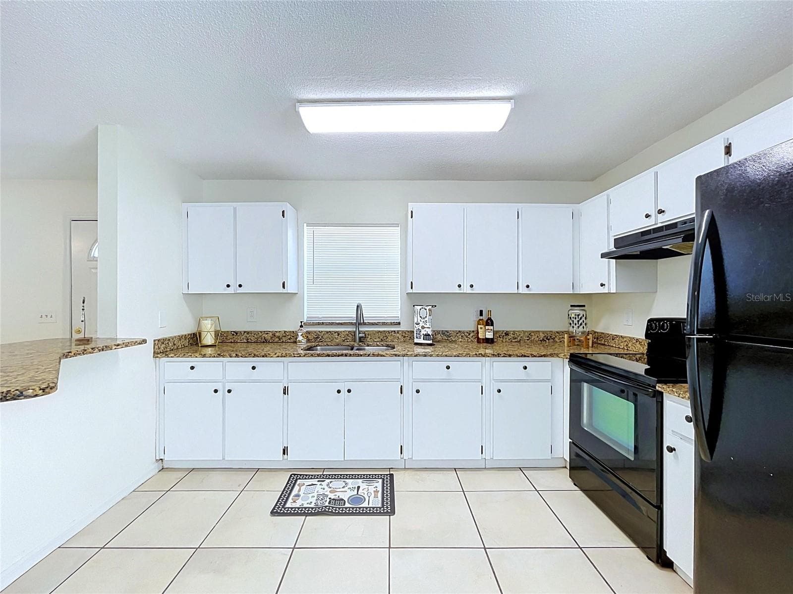 Single Family Residence at 1417 E HANNA AVE, TAMPA, photo 12 of 55