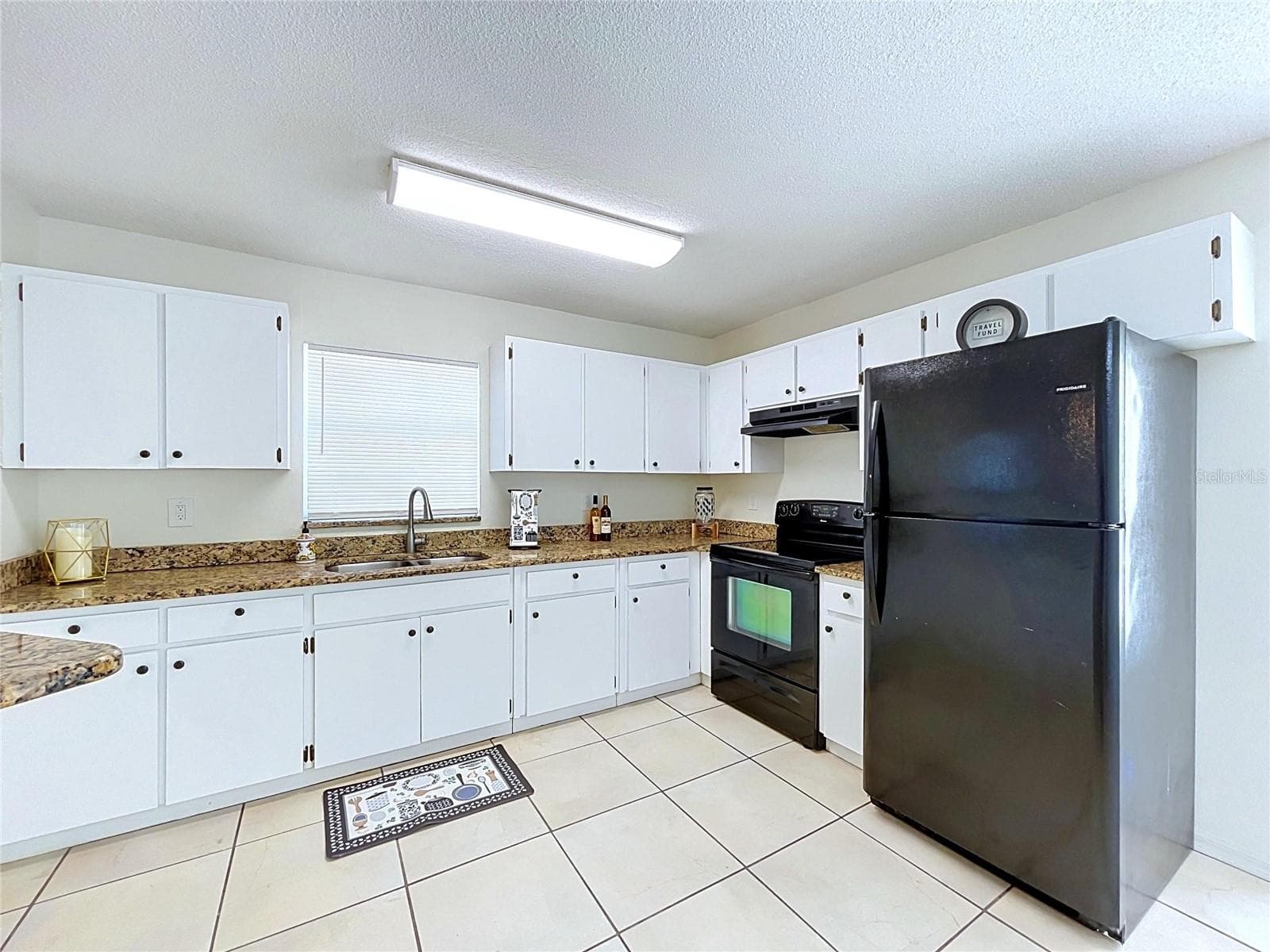 Single Family Residence at 1417 E HANNA AVE, TAMPA, photo 13 of 55