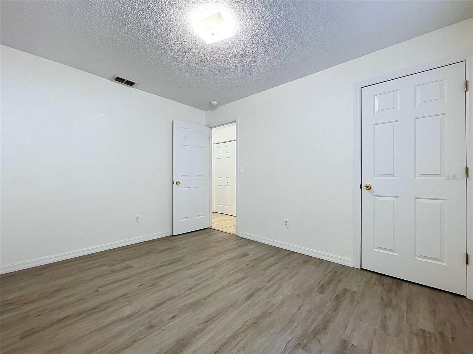 Single Family Residence at 1417 E HANNA AVE, TAMPA, photo 26 of 55