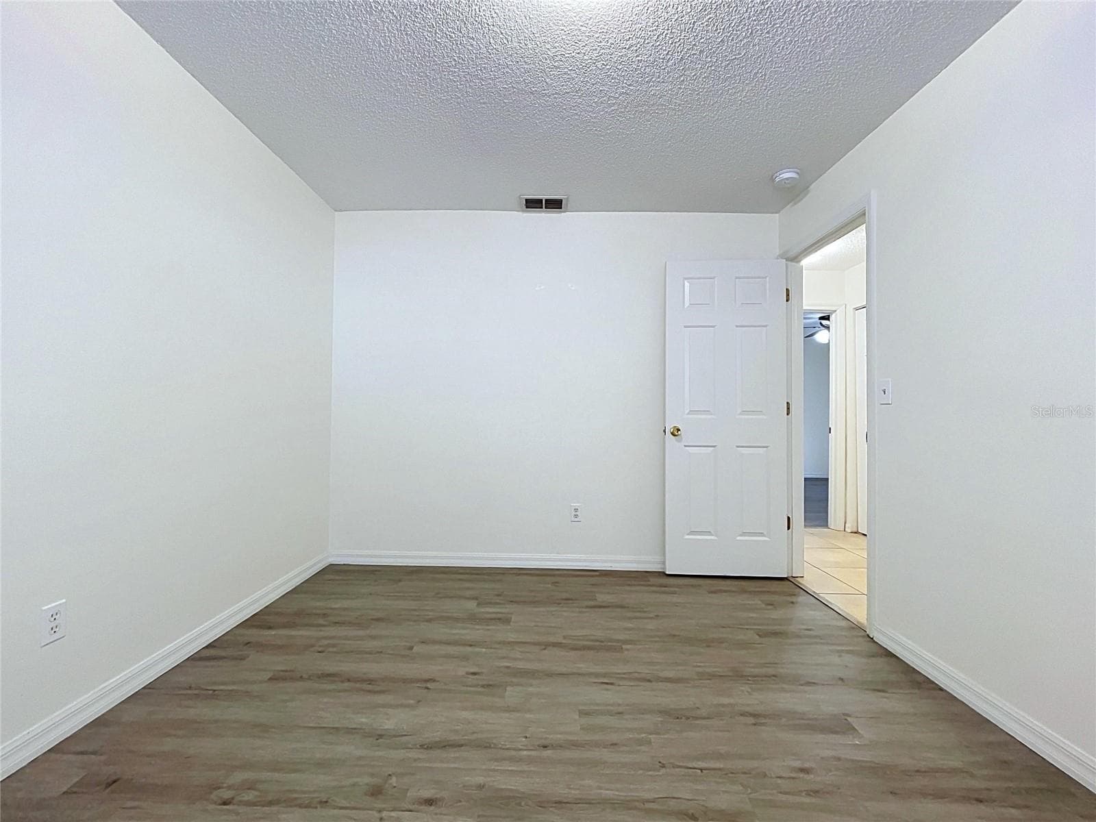 Single Family Residence at 1417 E HANNA AVE, TAMPA, photo 27 of 55