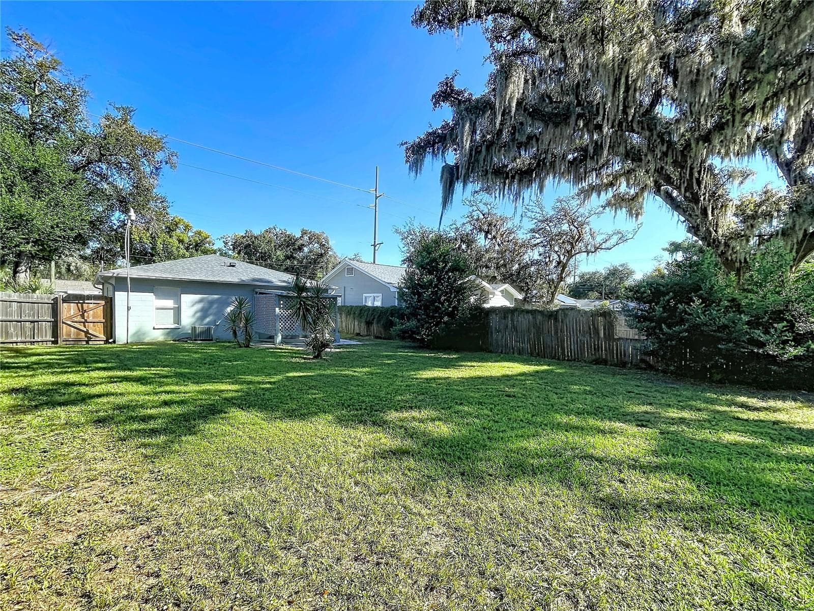 Single Family Residence at 1417 E HANNA AVE, TAMPA, photo 51 of 55